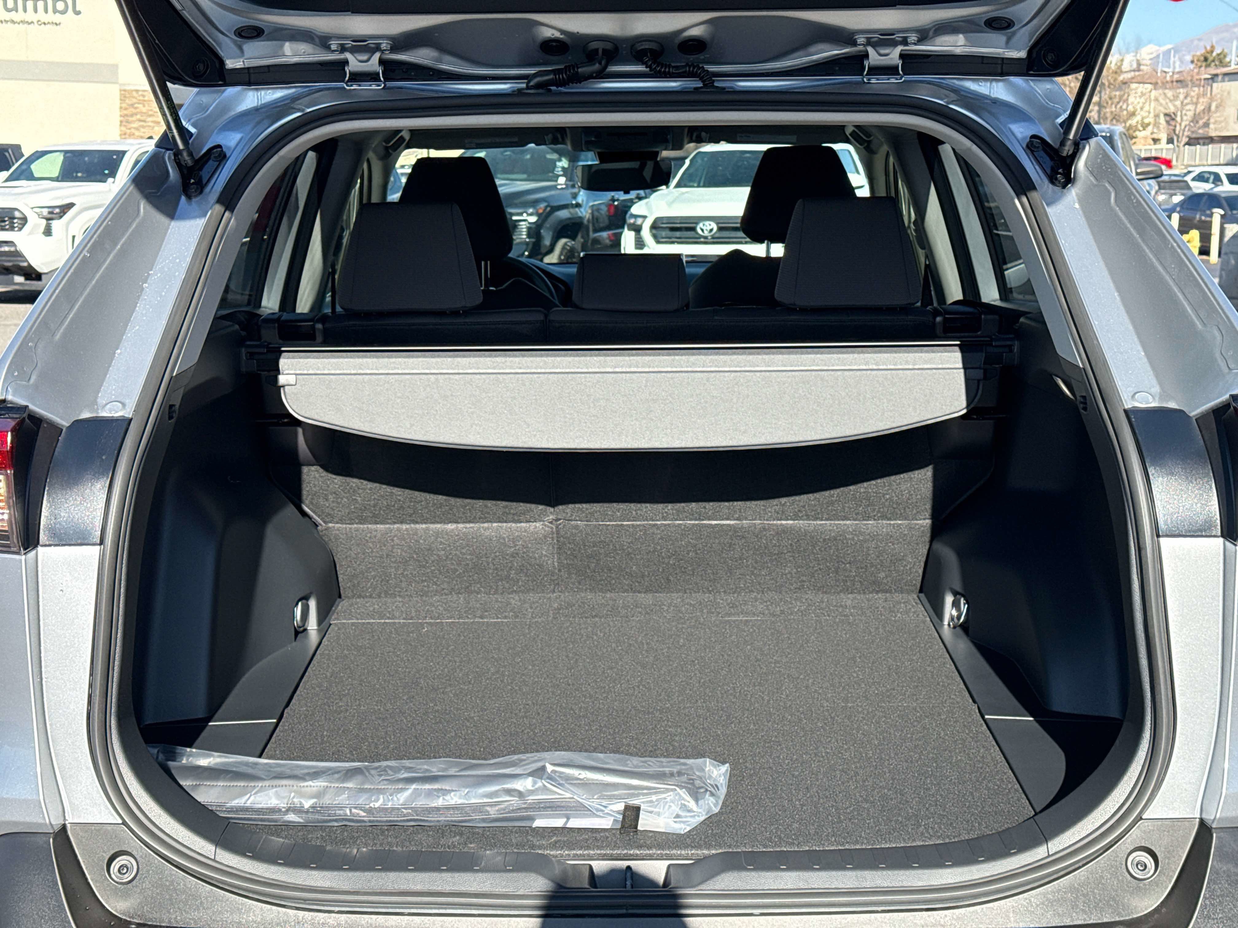 2025 Toyota RAV4 HYBRID Hybrid XLE