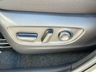 2025 Toyota RAV4 HYBRID Hybrid XLE