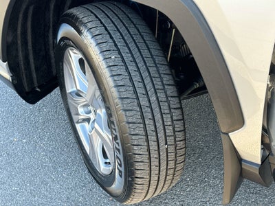 2025 Toyota RAV4 HYBRID Hybrid XLE