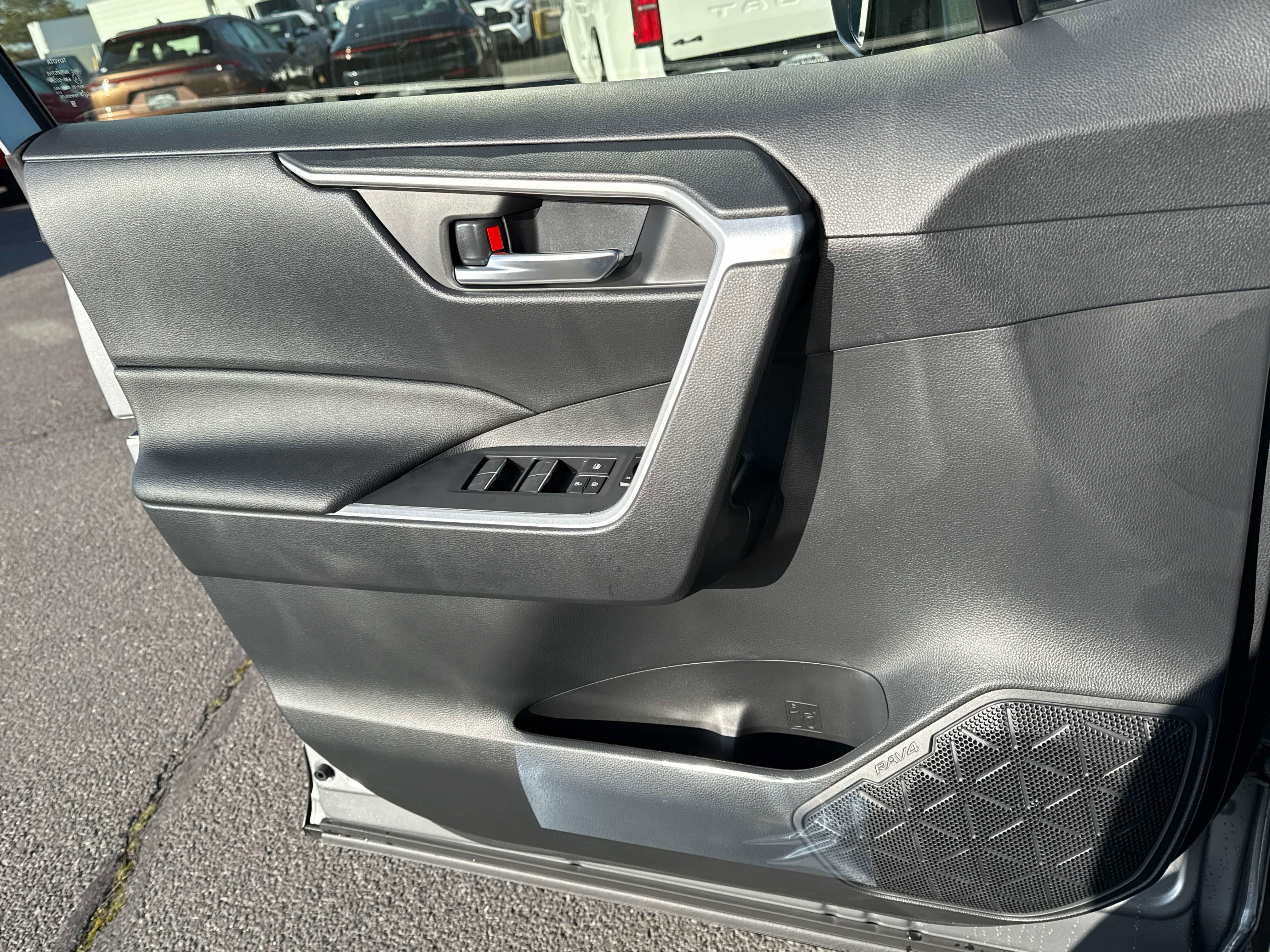 2025 Toyota RAV4 HYBRID Hybrid XLE