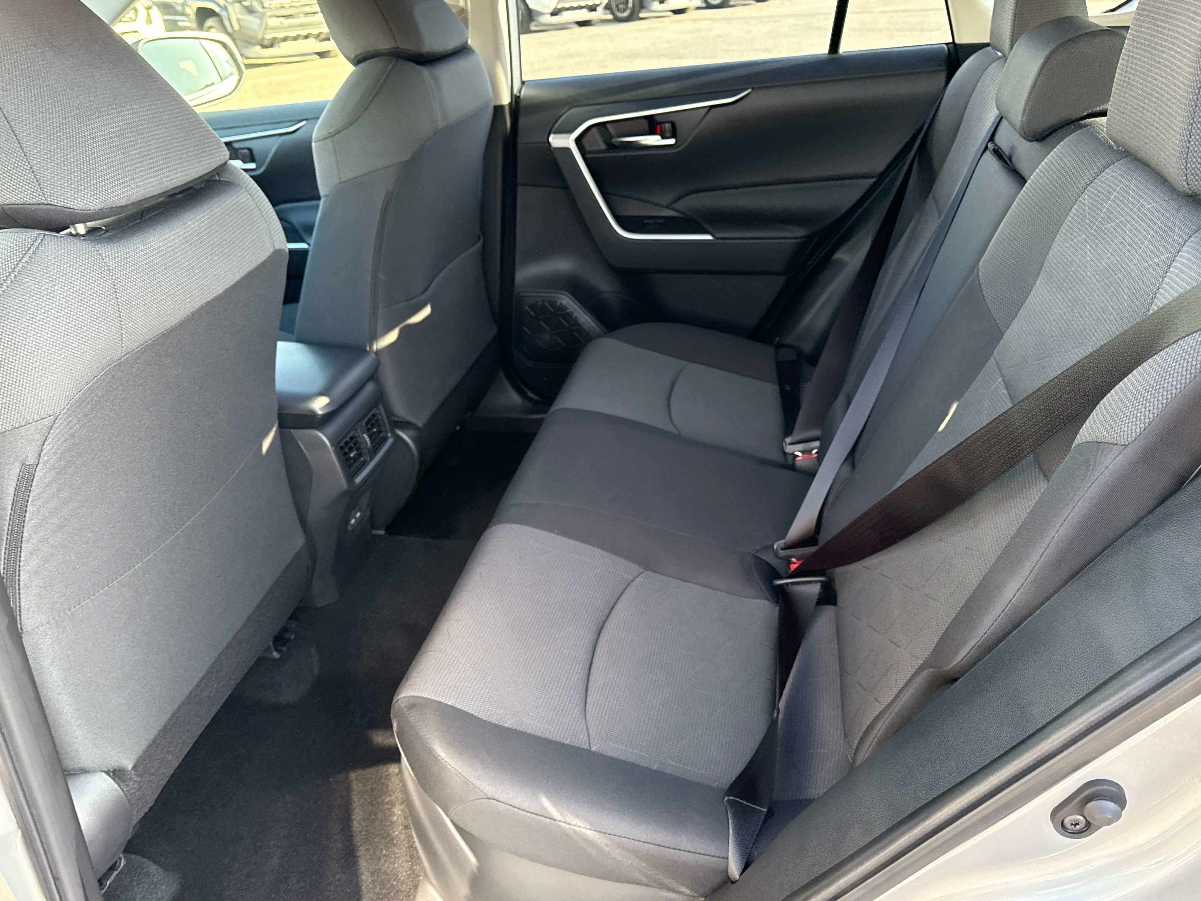 2025 Toyota RAV4 HYBRID Hybrid XLE