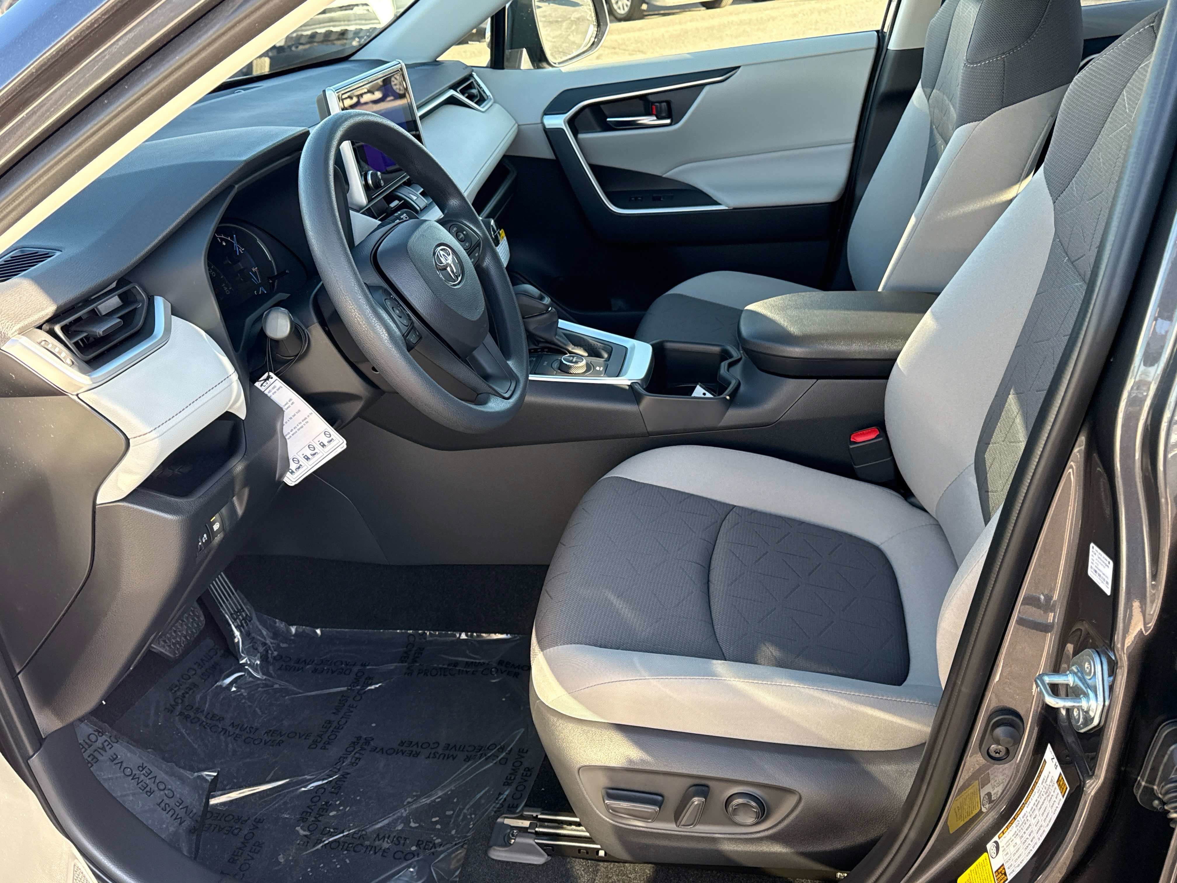 2025 Toyota RAV4 HYBRID Hybrid XLE