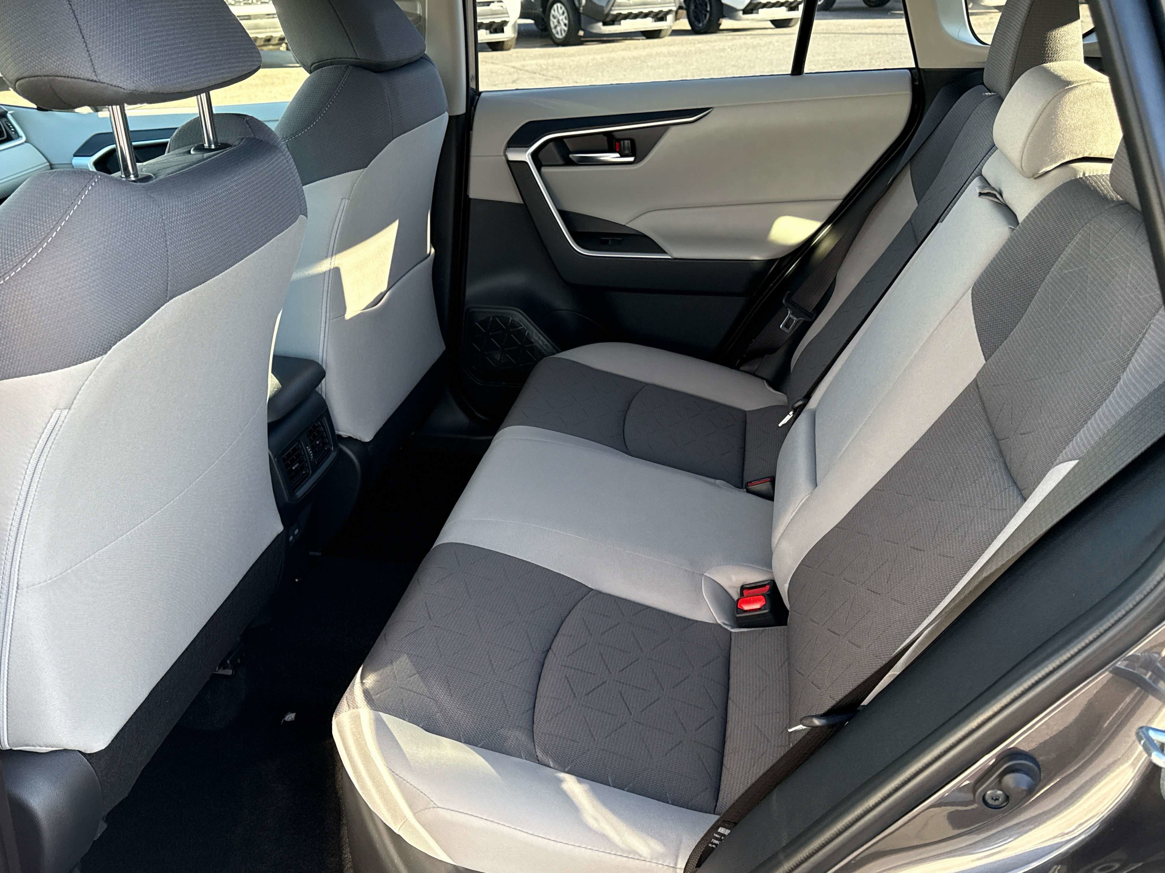 2025 Toyota RAV4 HYBRID Hybrid XLE