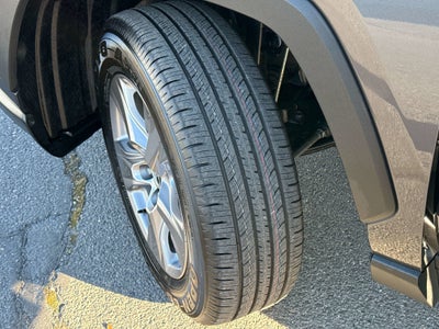 2025 Toyota RAV4 HYBRID Hybrid XLE