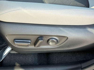 2025 Toyota RAV4 HYBRID Hybrid XLE