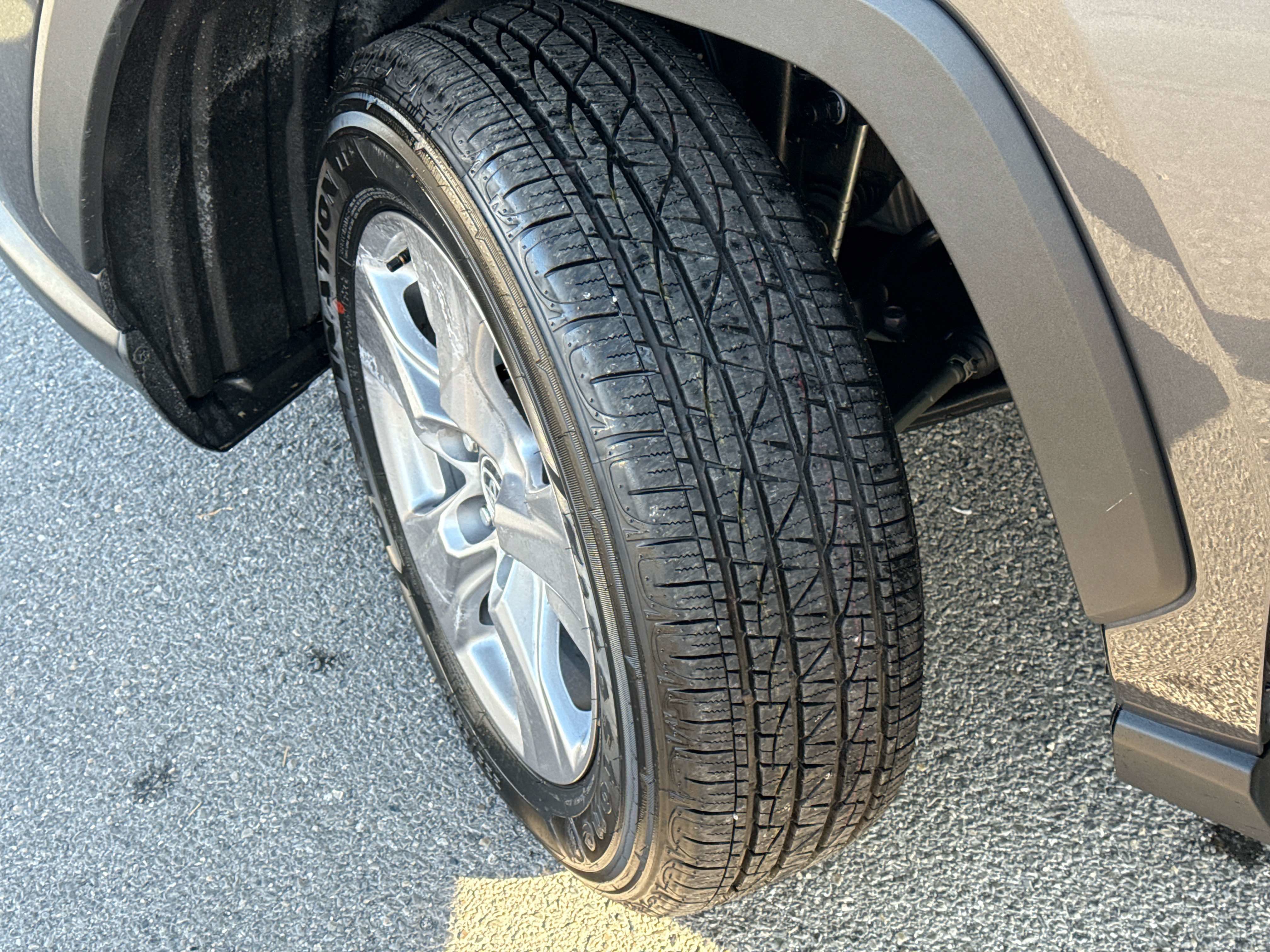 2025 Toyota RAV4 HYBRID Hybrid XLE