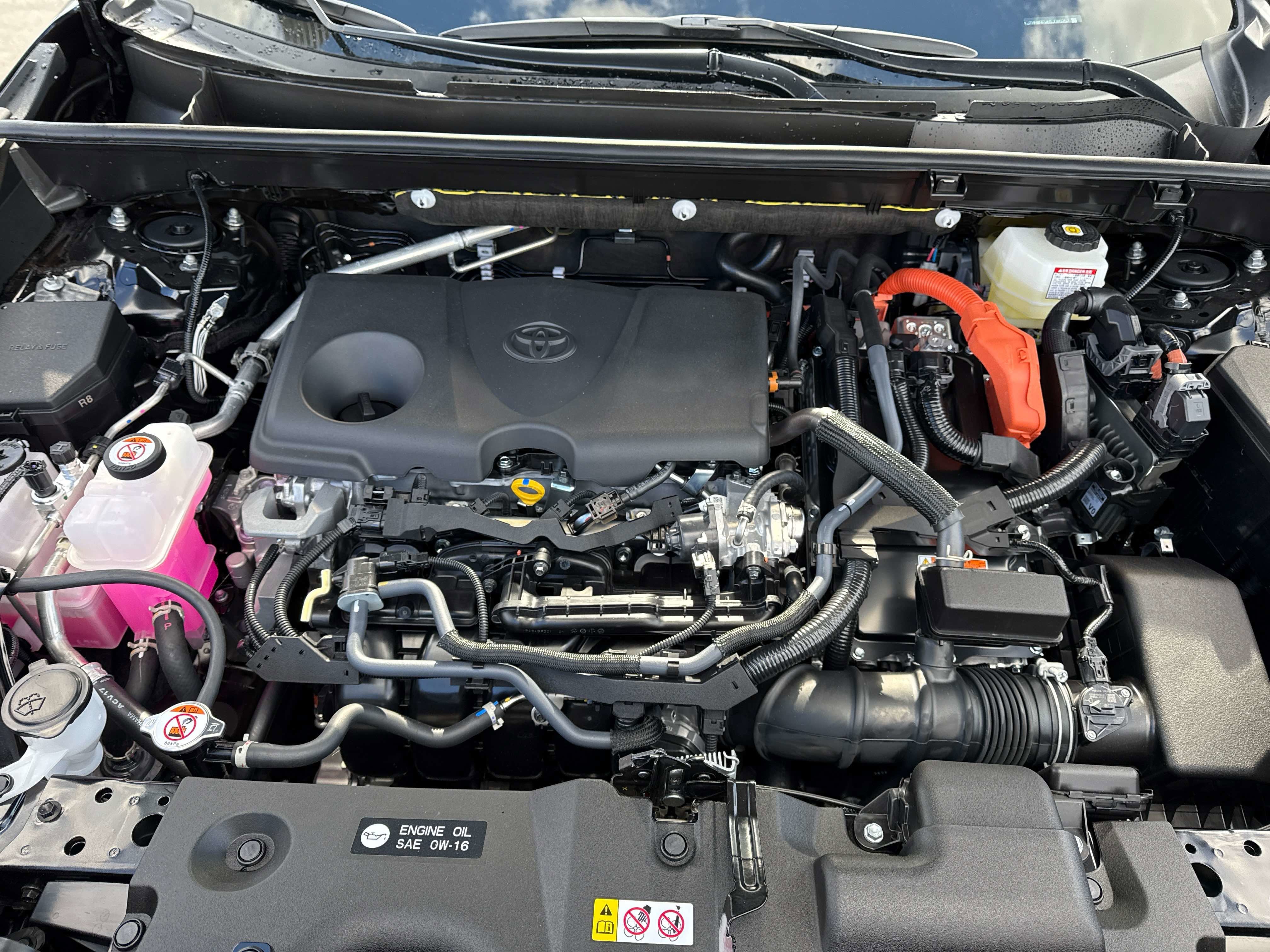 2025 Toyota RAV4 HYBRID Hybrid XLE