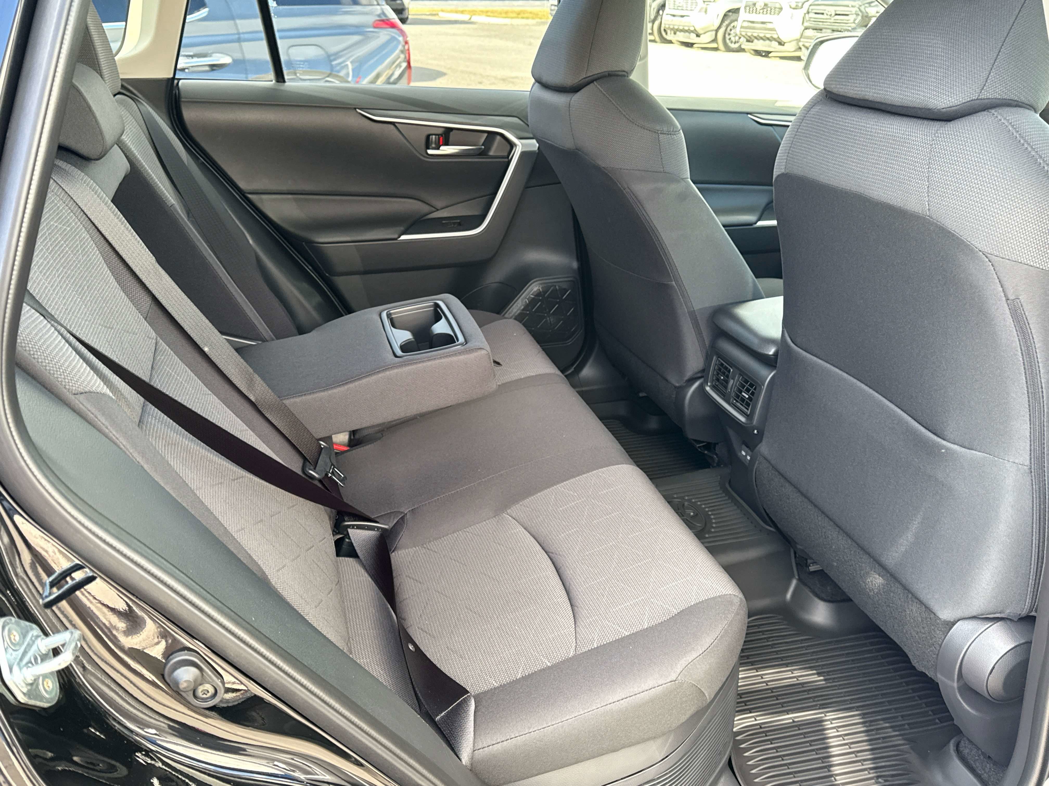 2025 Toyota RAV4 HYBRID Hybrid XLE