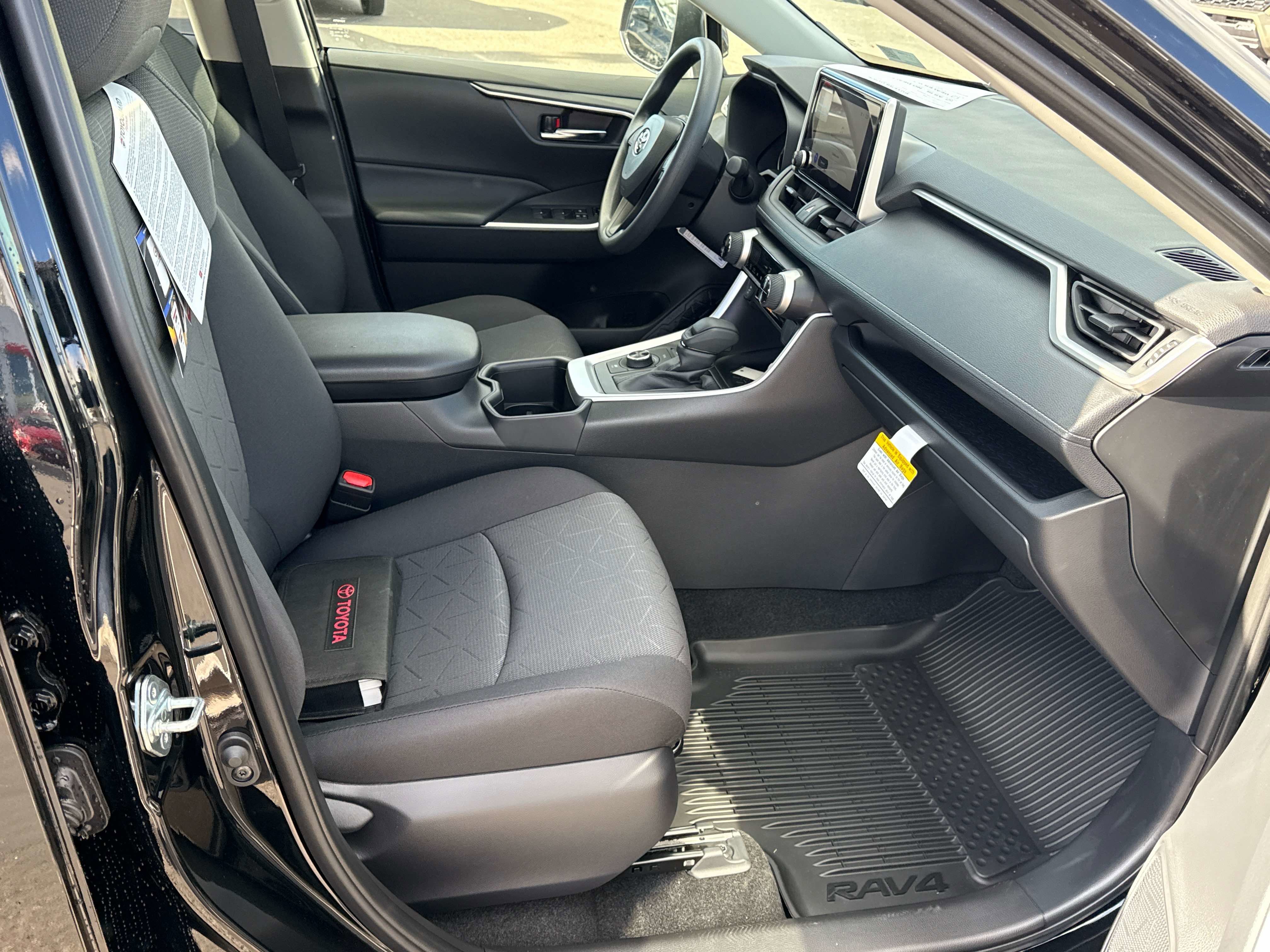 2025 Toyota RAV4 HYBRID Hybrid XLE