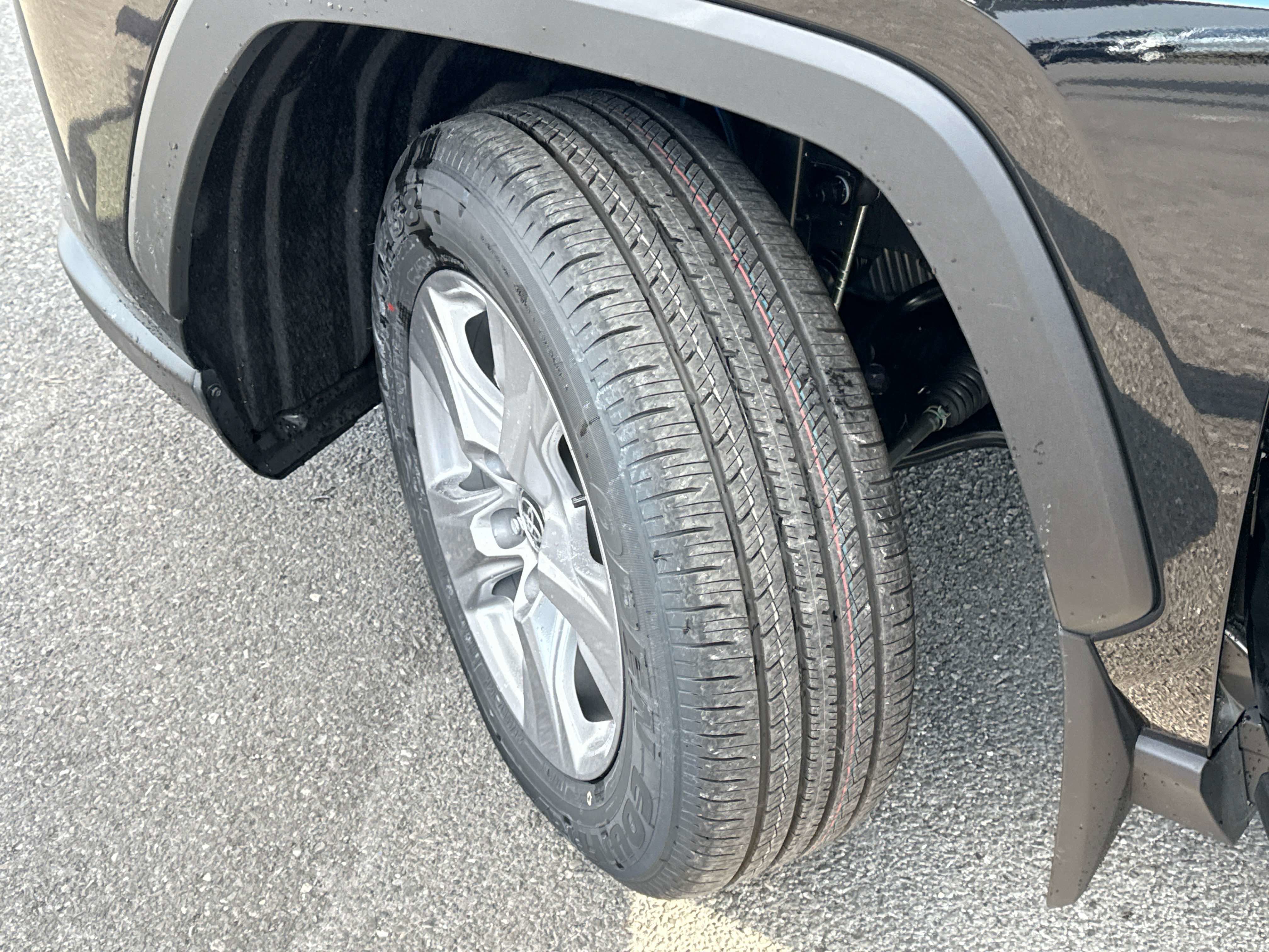 2025 Toyota RAV4 HYBRID Hybrid XLE