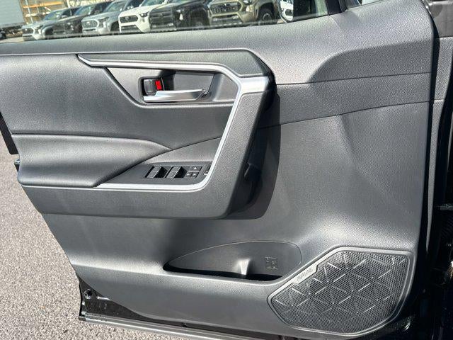 2025 Toyota RAV4 HYBRID Hybrid XLE