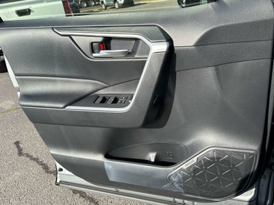 2025 Toyota RAV4 HYBRID Hybrid XLE