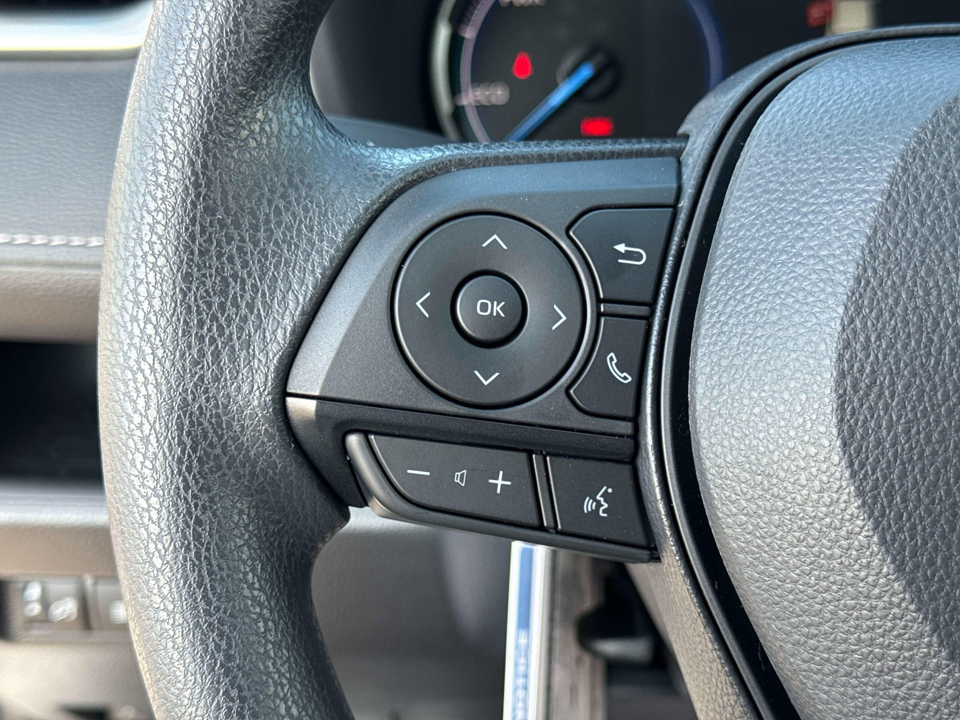 2025 Toyota RAV4 HYBRID Hybrid XLE