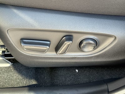 2025 Toyota RAV4 HYBRID Hybrid XLE