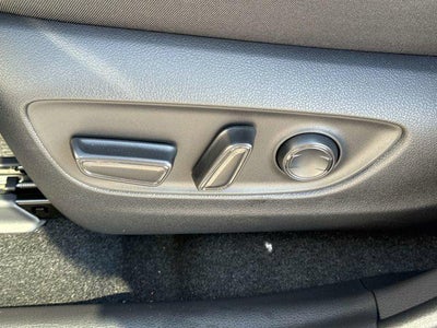 2025 Toyota RAV4 HYBRID Hybrid XLE