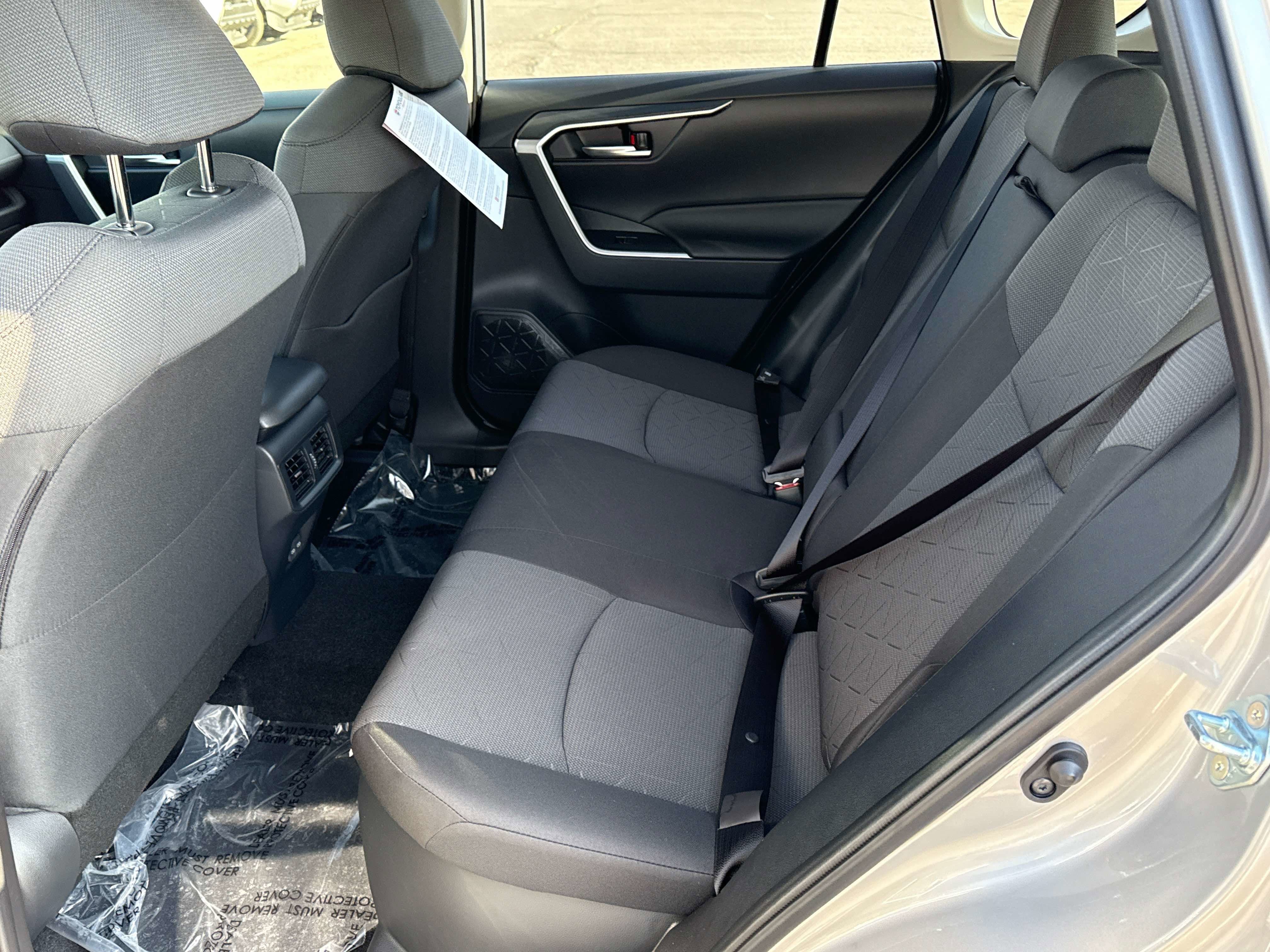 2025 Toyota RAV4 HYBRID Hybrid XLE