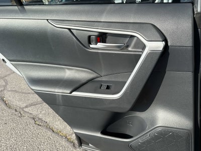 2025 Toyota RAV4 HYBRID Hybrid XLE