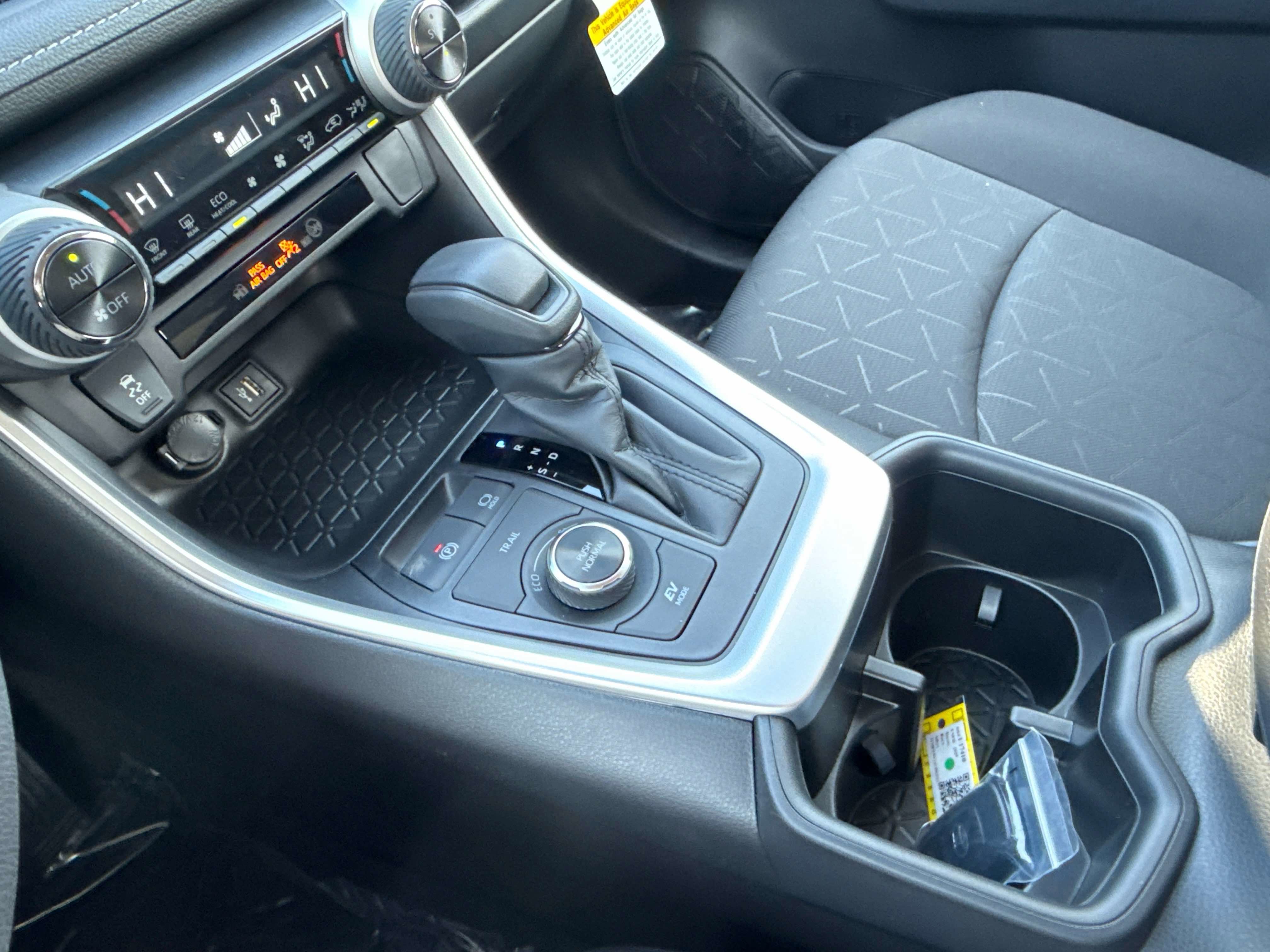 2025 Toyota RAV4 HYBRID Hybrid XLE