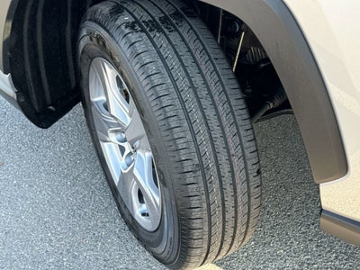 2025 Toyota RAV4 HYBRID Hybrid XLE