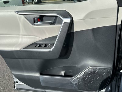 2025 Toyota RAV4 HYBRID Hybrid XLE