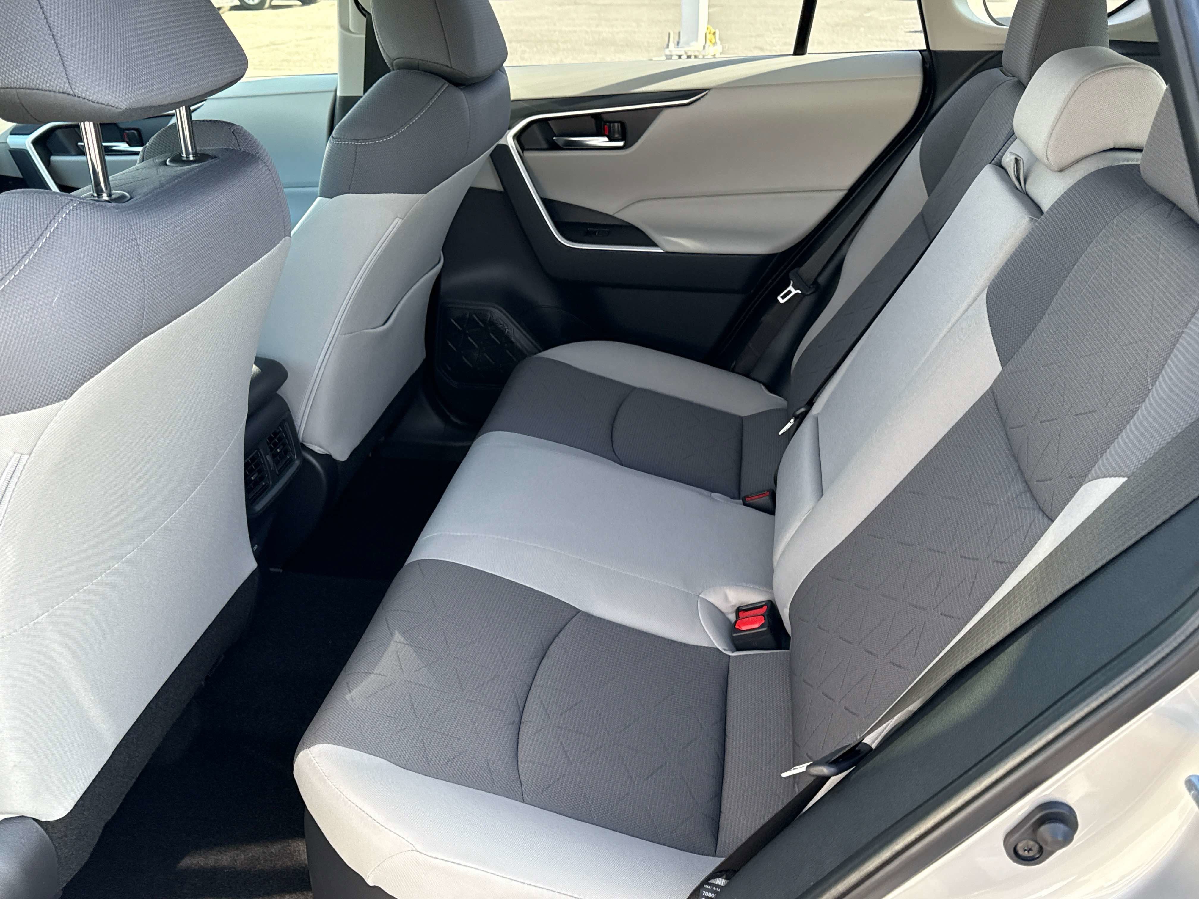 2025 Toyota RAV4 HYBRID Hybrid XLE