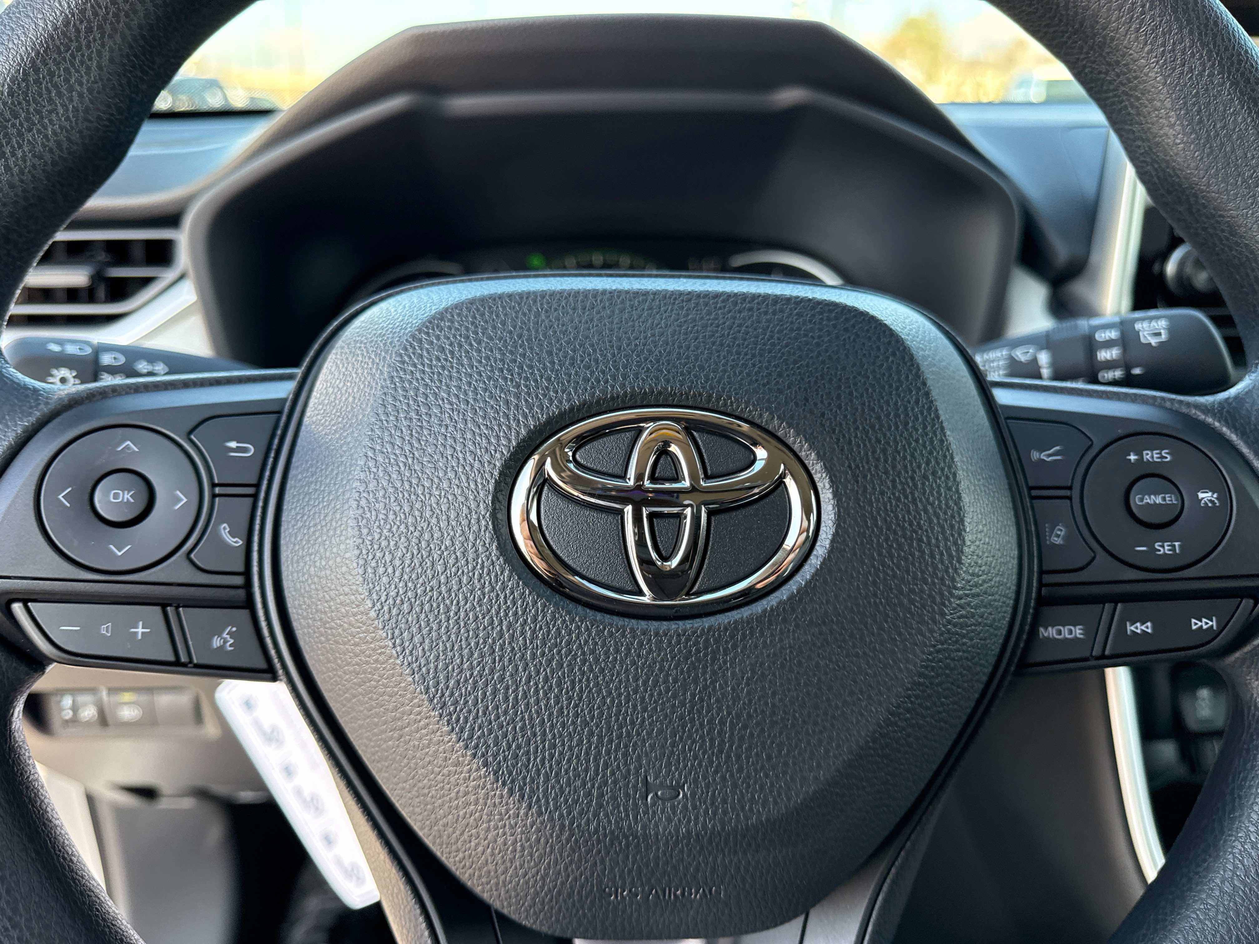2025 Toyota RAV4 HYBRID Hybrid XLE