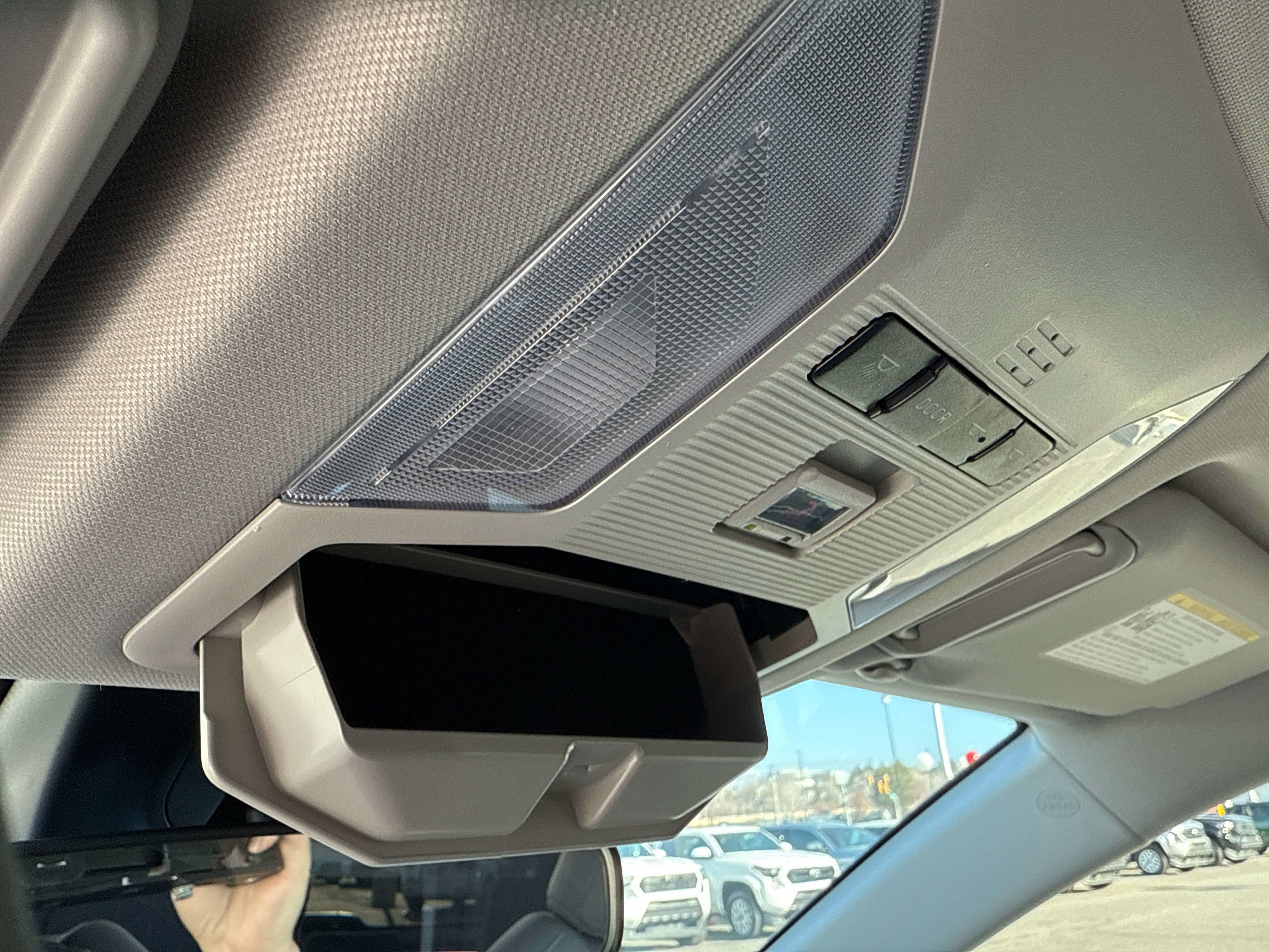 2025 Toyota RAV4 HYBRID Hybrid XLE