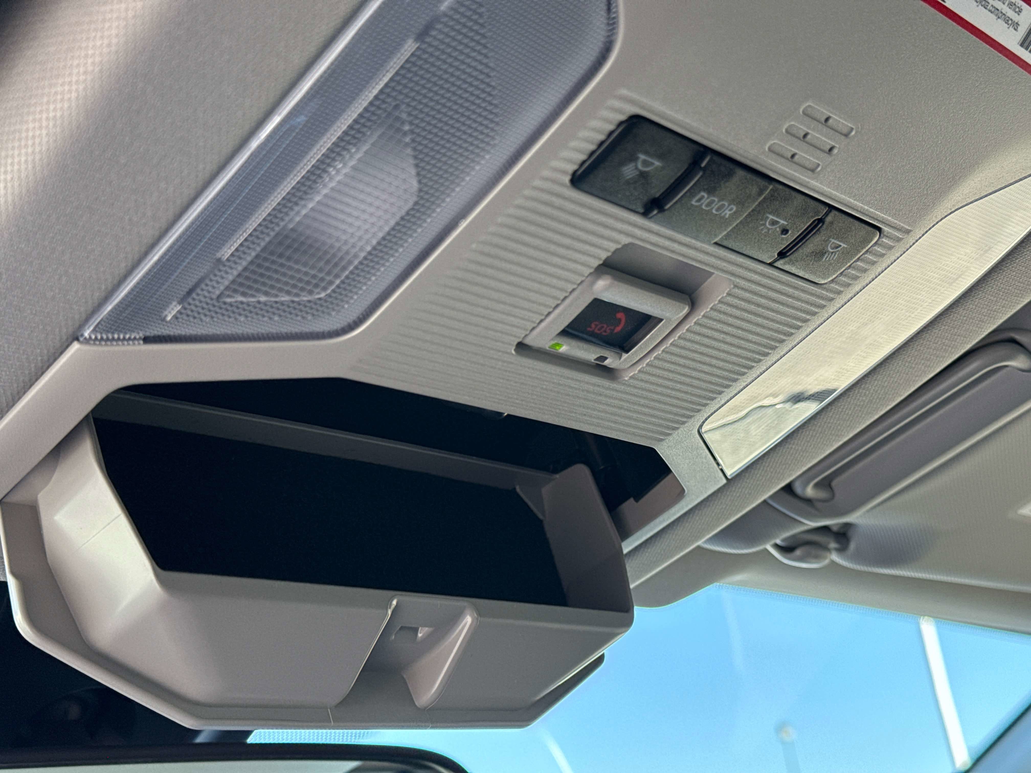 2025 Toyota RAV4 HYBRID Hybrid XLE