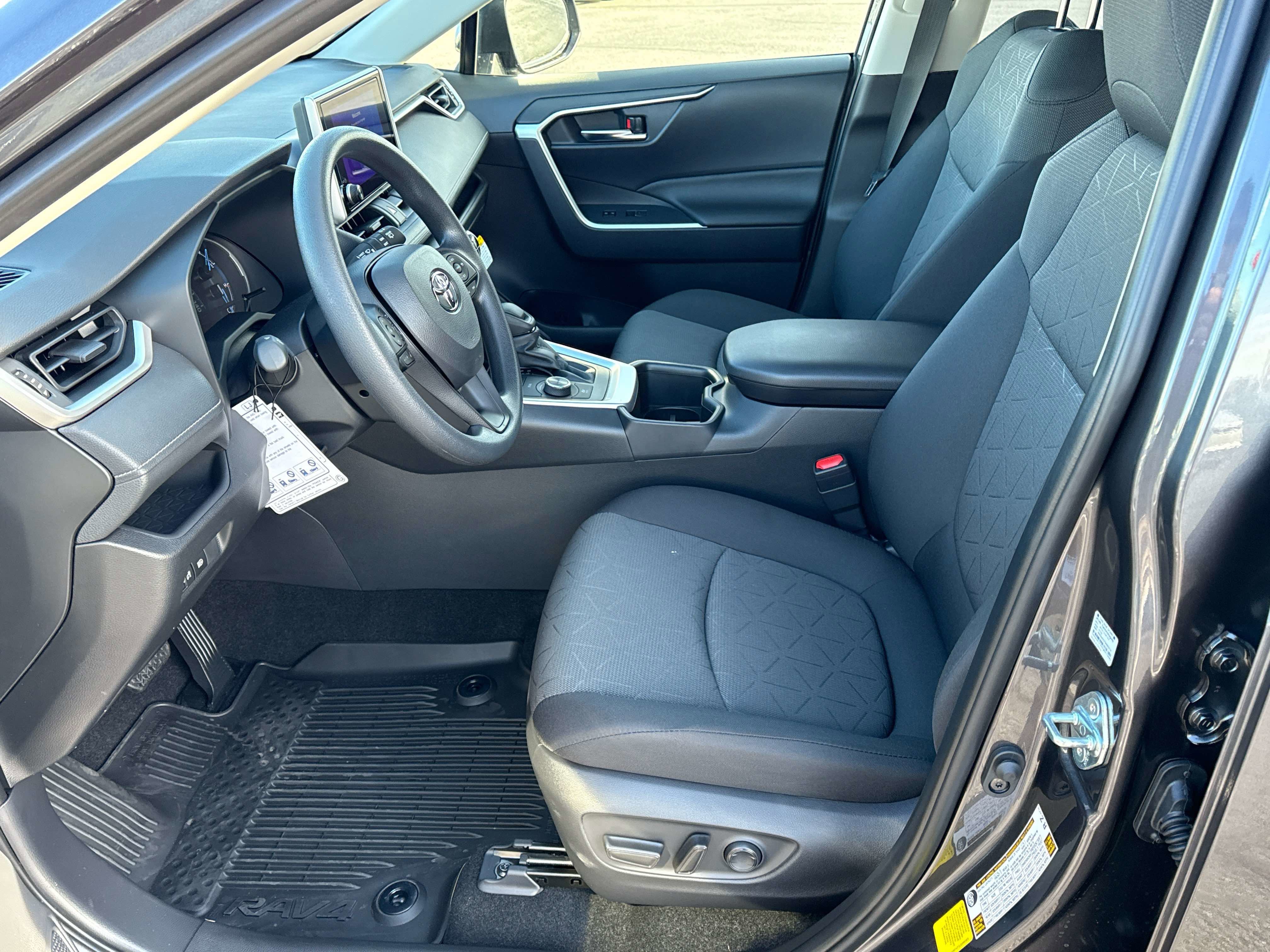 2025 Toyota RAV4 HYBRID Hybrid XLE