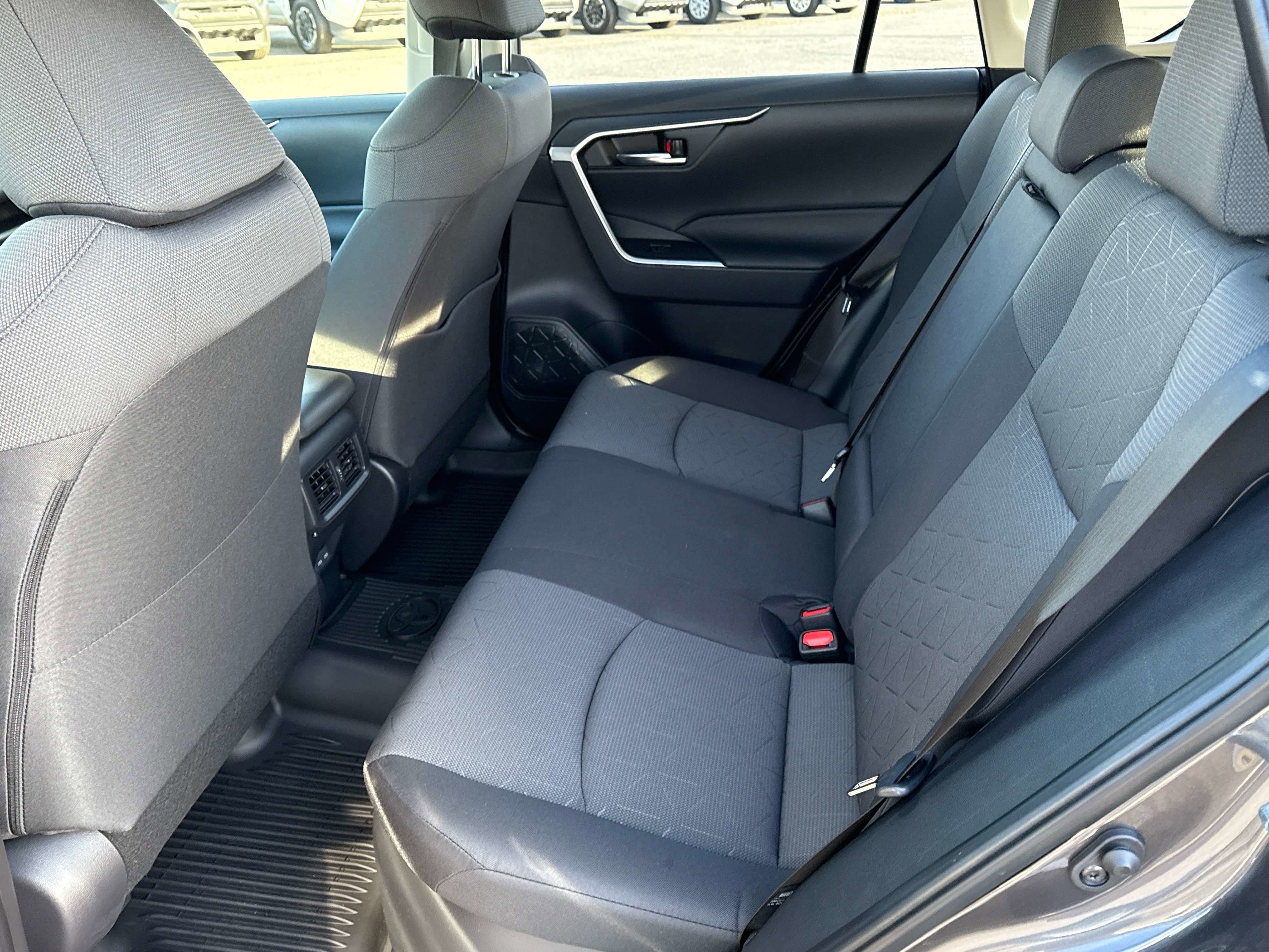 2025 Toyota RAV4 HYBRID Hybrid XLE