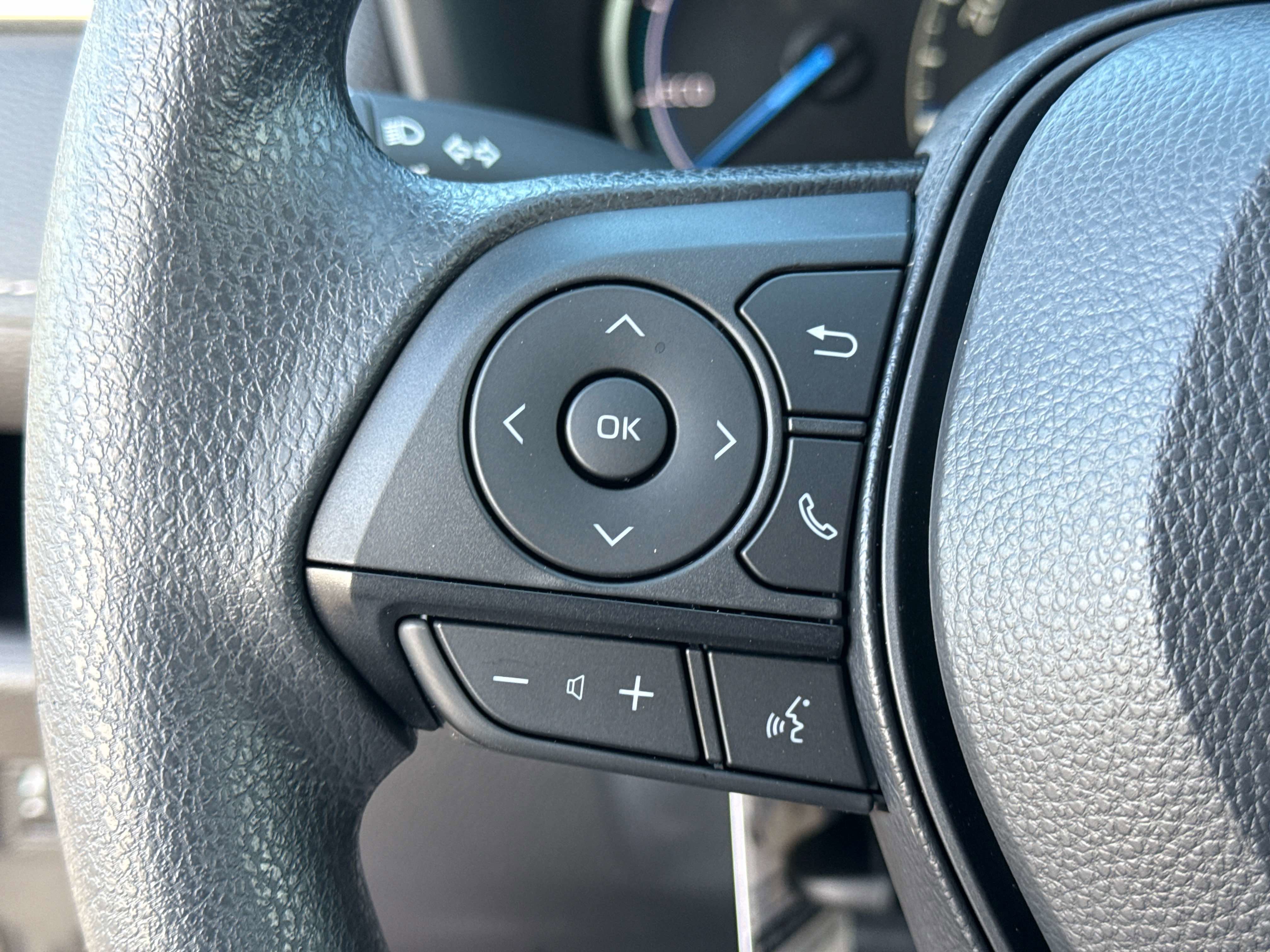 2025 Toyota RAV4 HYBRID Hybrid XLE