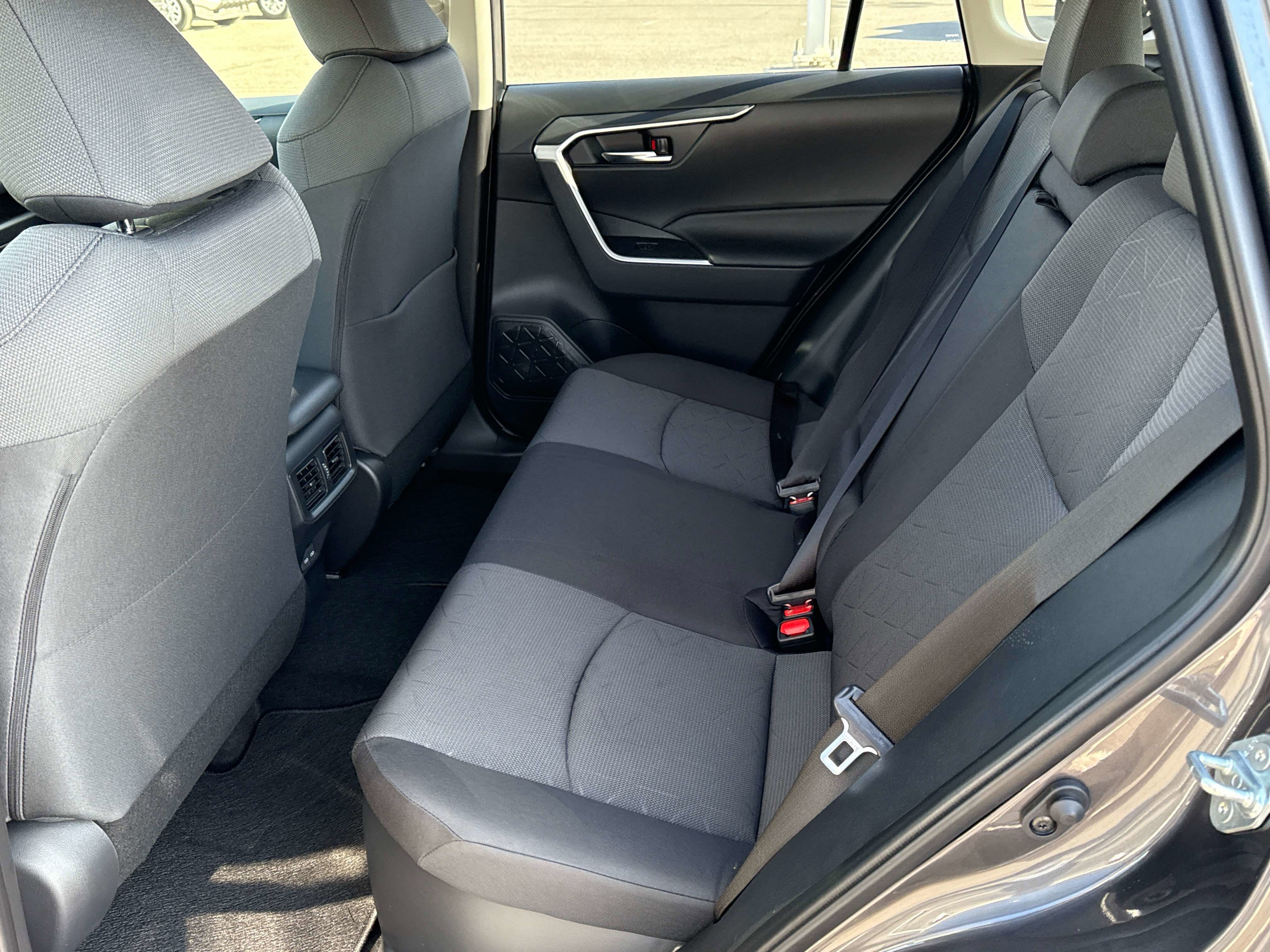 2025 Toyota RAV4 HYBRID Hybrid XLE