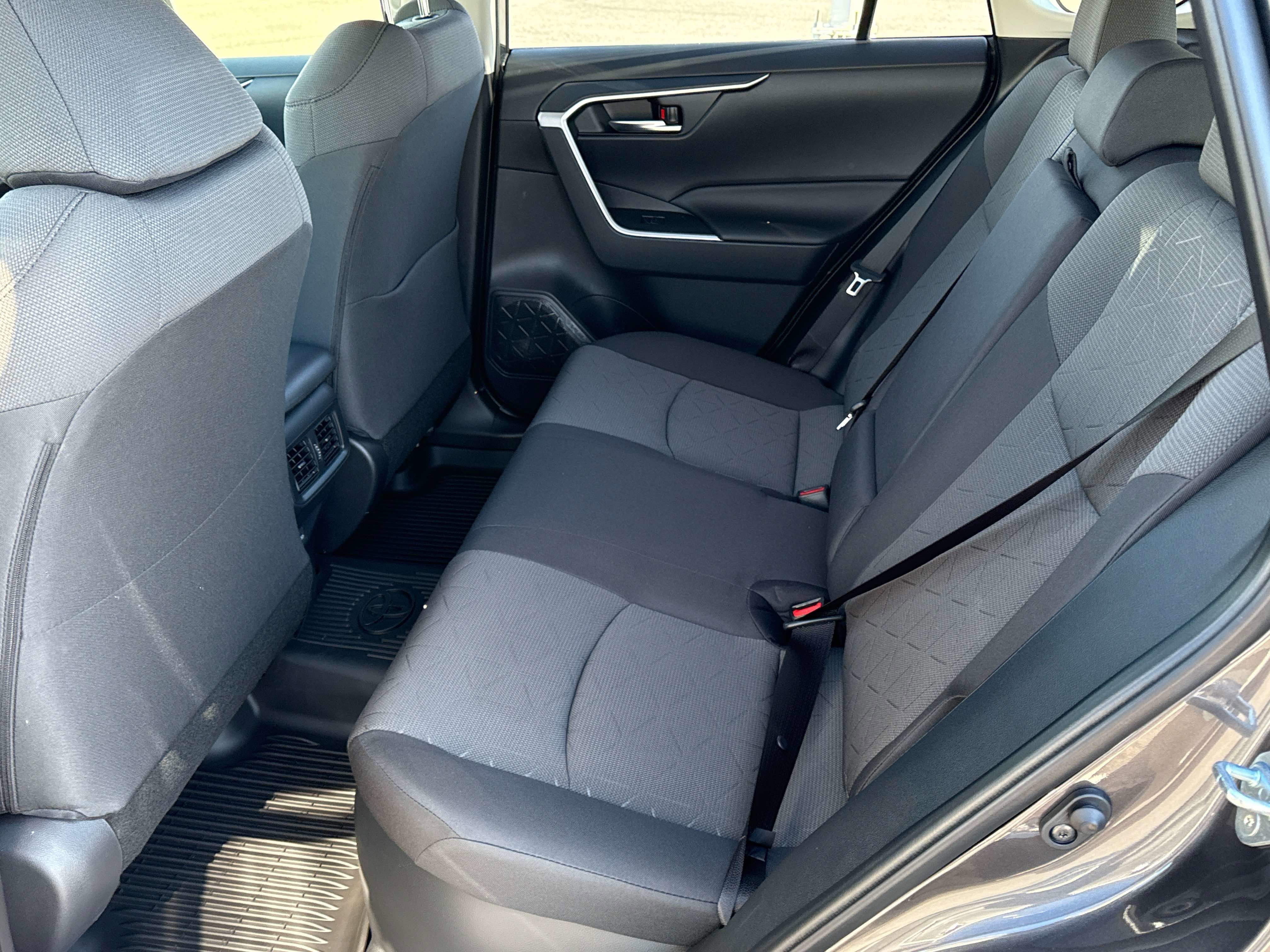 2025 Toyota RAV4 HYBRID Hybrid XLE