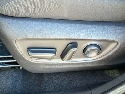 2025 Toyota RAV4 HYBRID Hybrid XLE