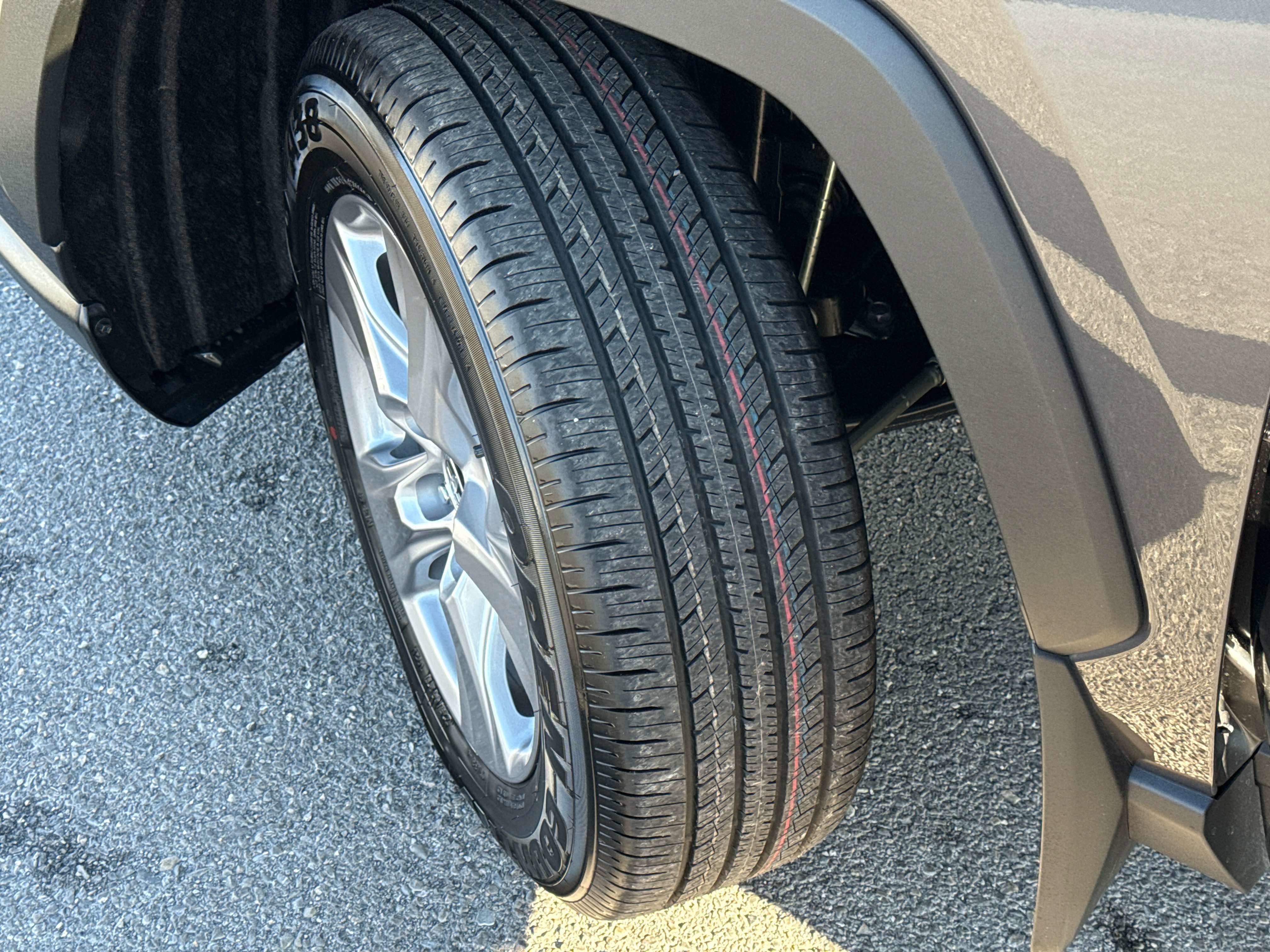 2025 Toyota RAV4 HYBRID Hybrid XLE