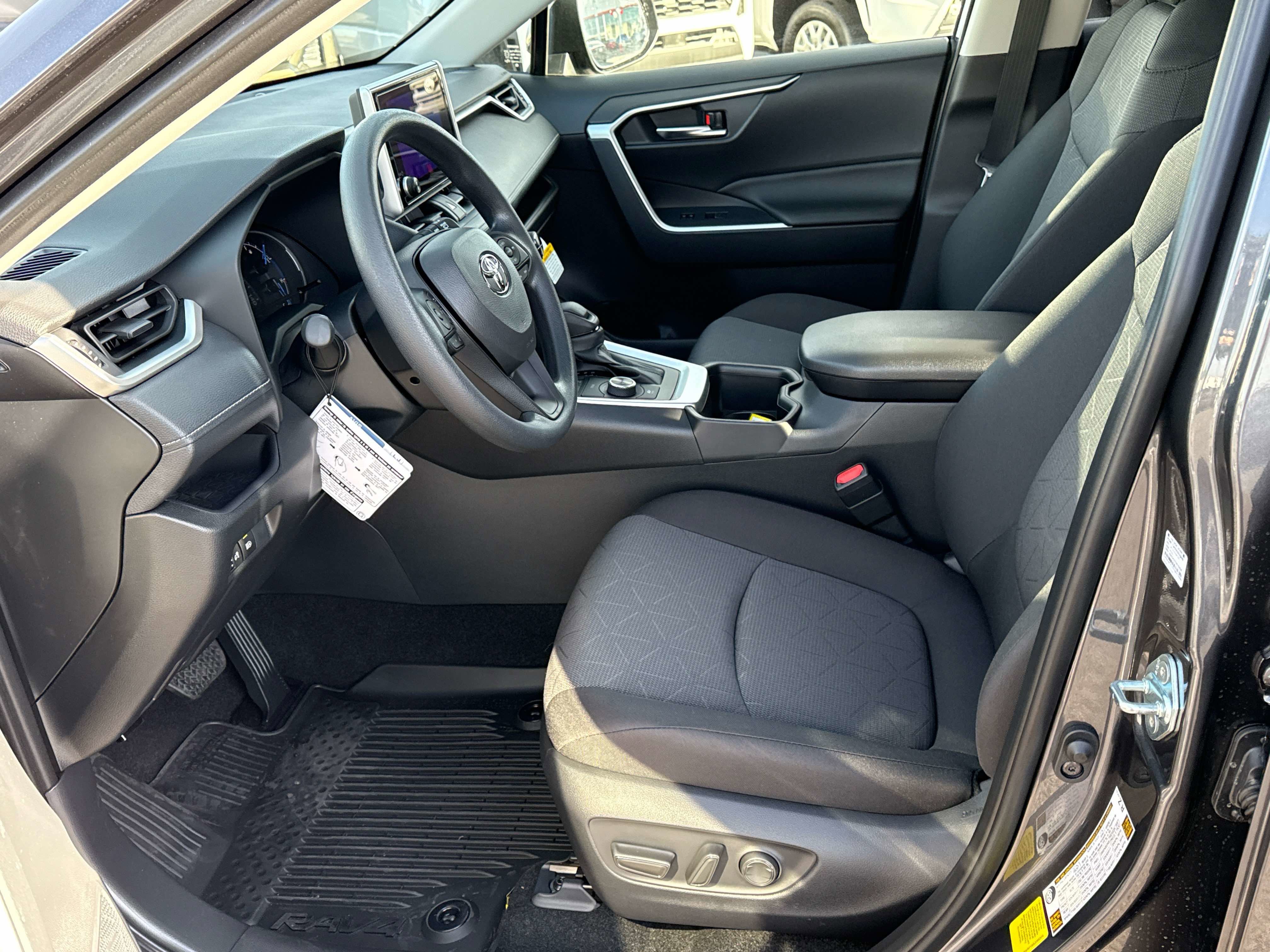 2025 Toyota RAV4 HYBRID Hybrid XLE