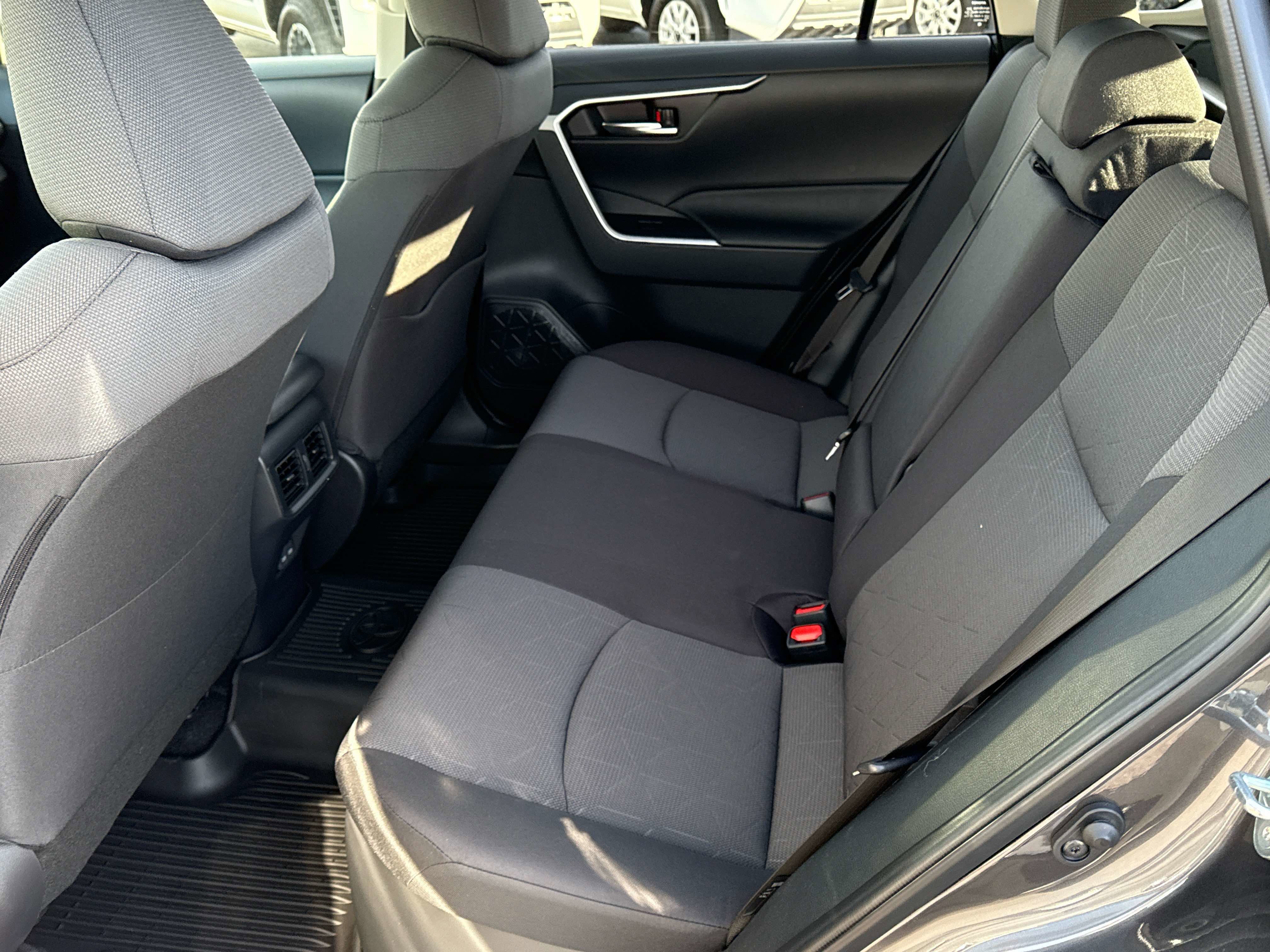 2025 Toyota RAV4 HYBRID Hybrid XLE