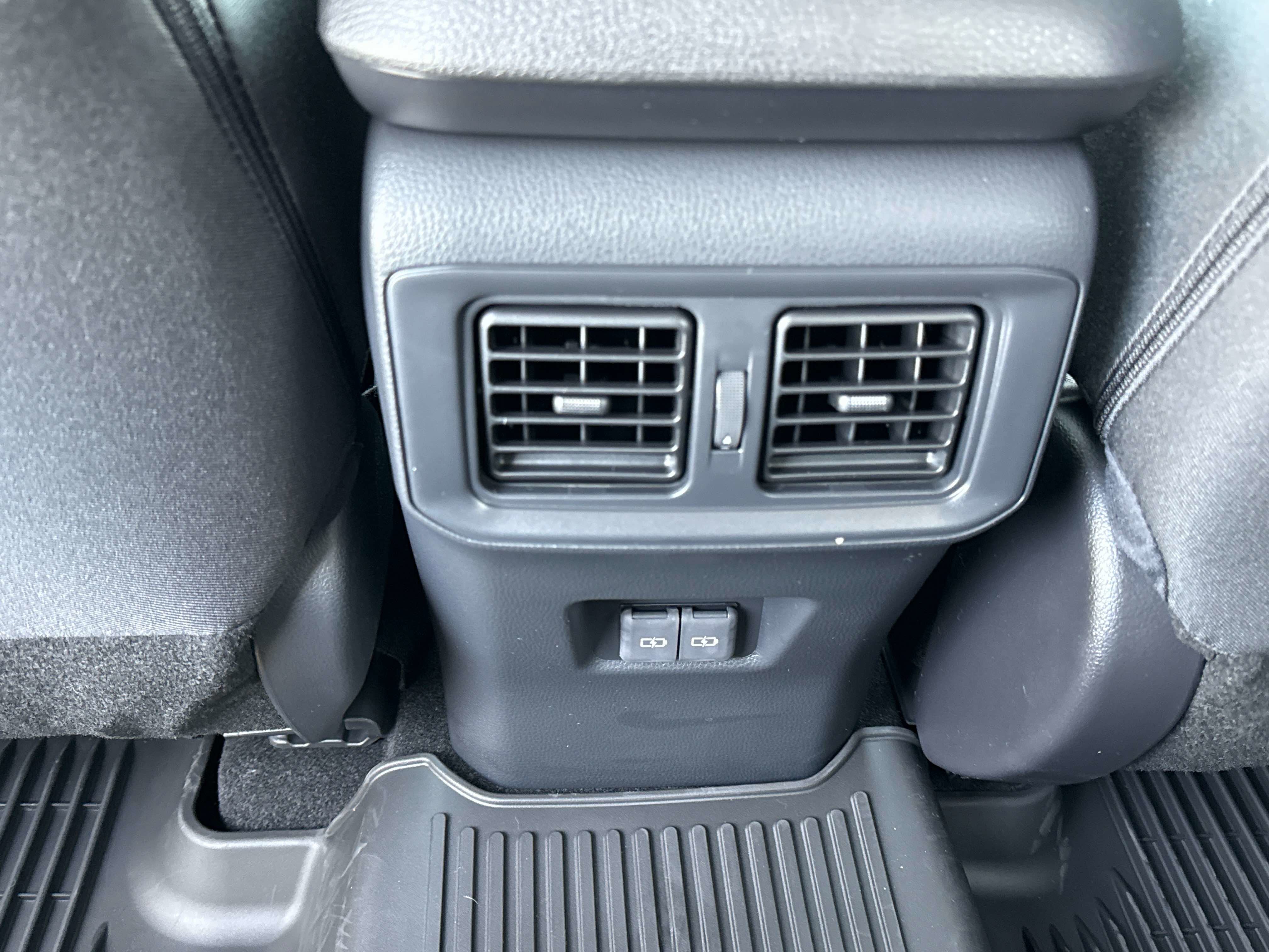 2025 Toyota RAV4 HYBRID Hybrid XLE