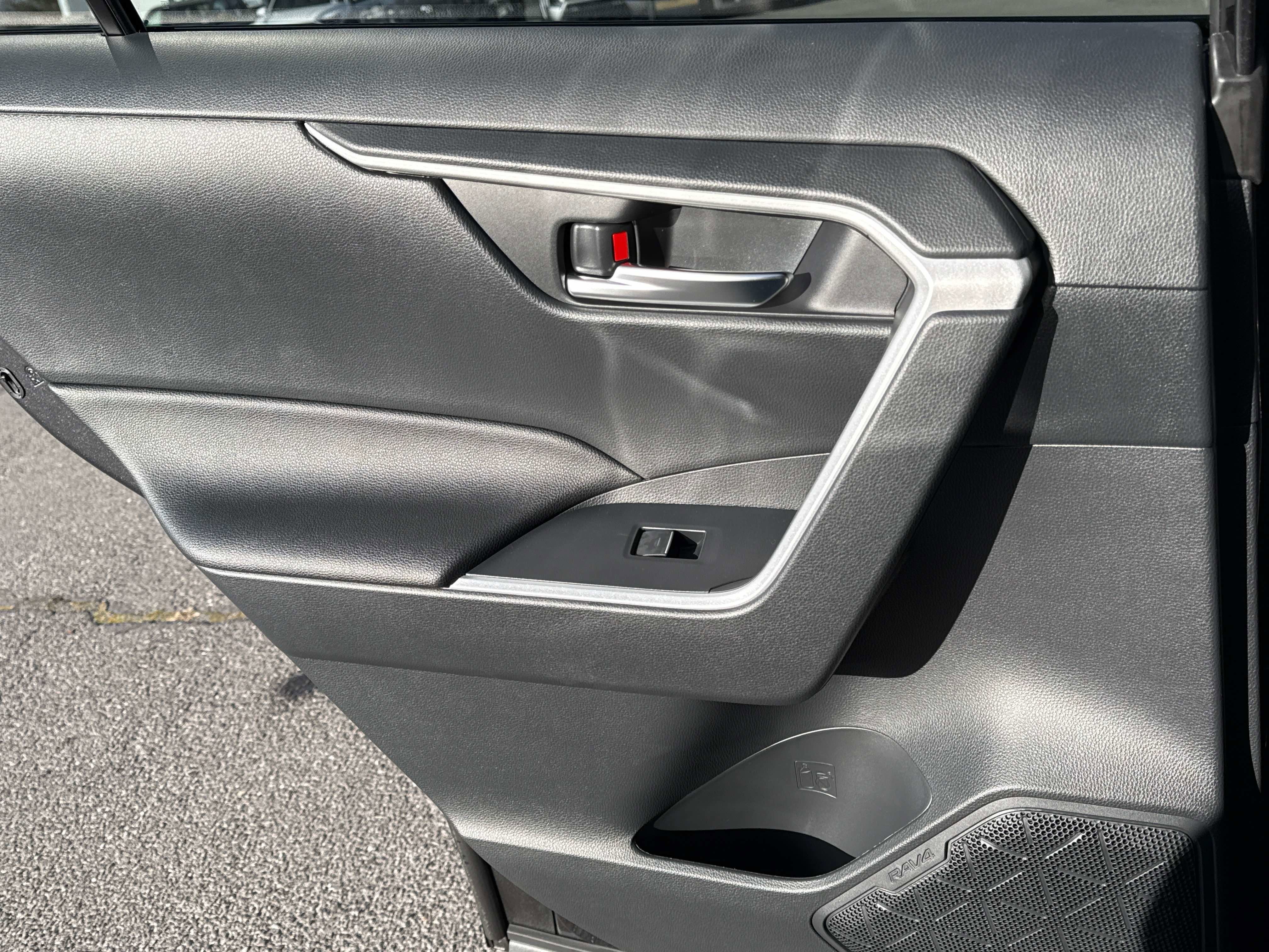 2025 Toyota RAV4 HYBRID Hybrid XLE