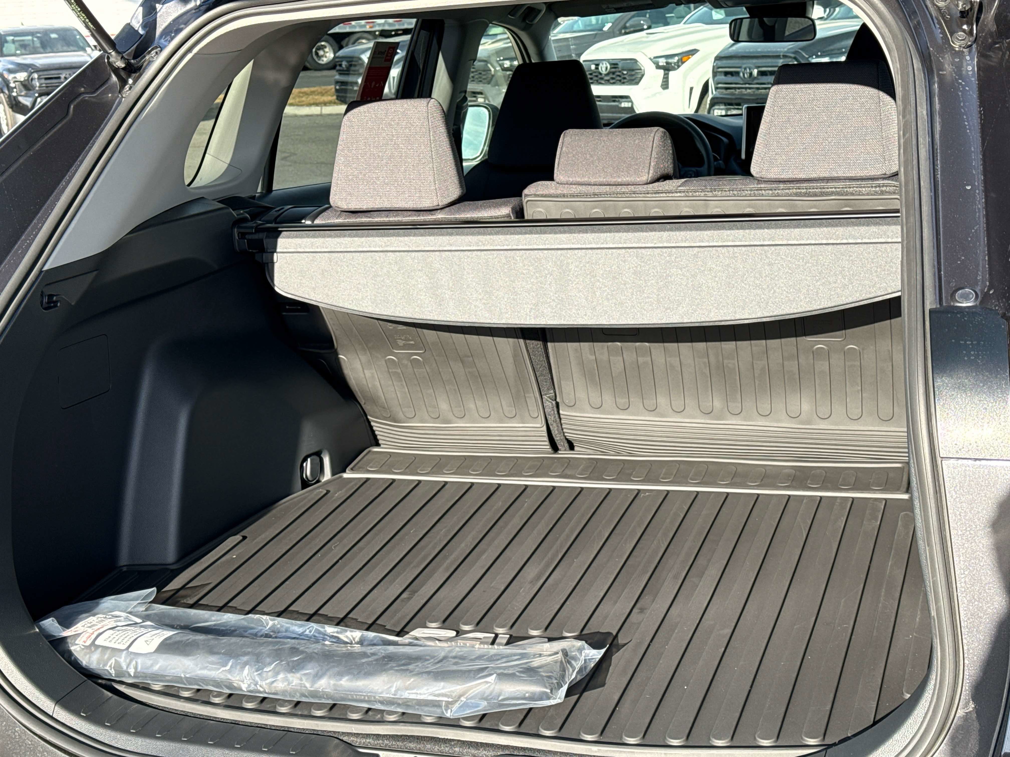 2025 Toyota RAV4 HYBRID Hybrid XLE