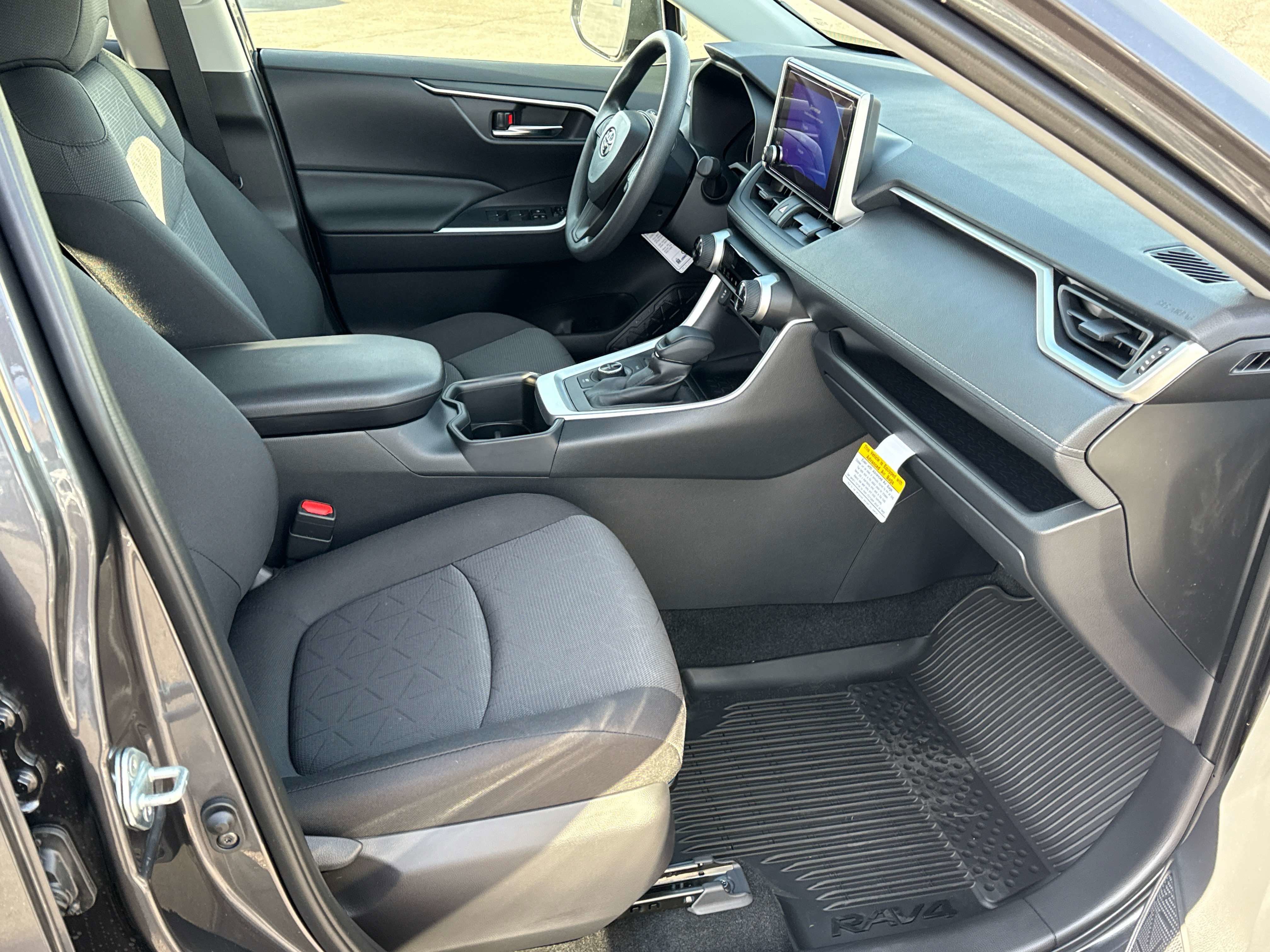 2025 Toyota RAV4 HYBRID Hybrid XLE