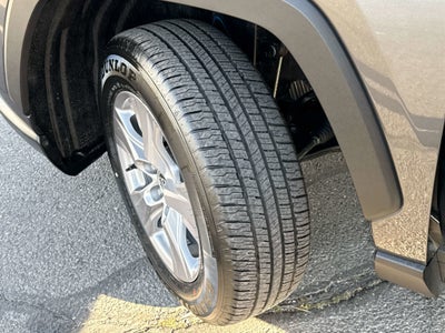 2025 Toyota RAV4 HYBRID Hybrid XLE