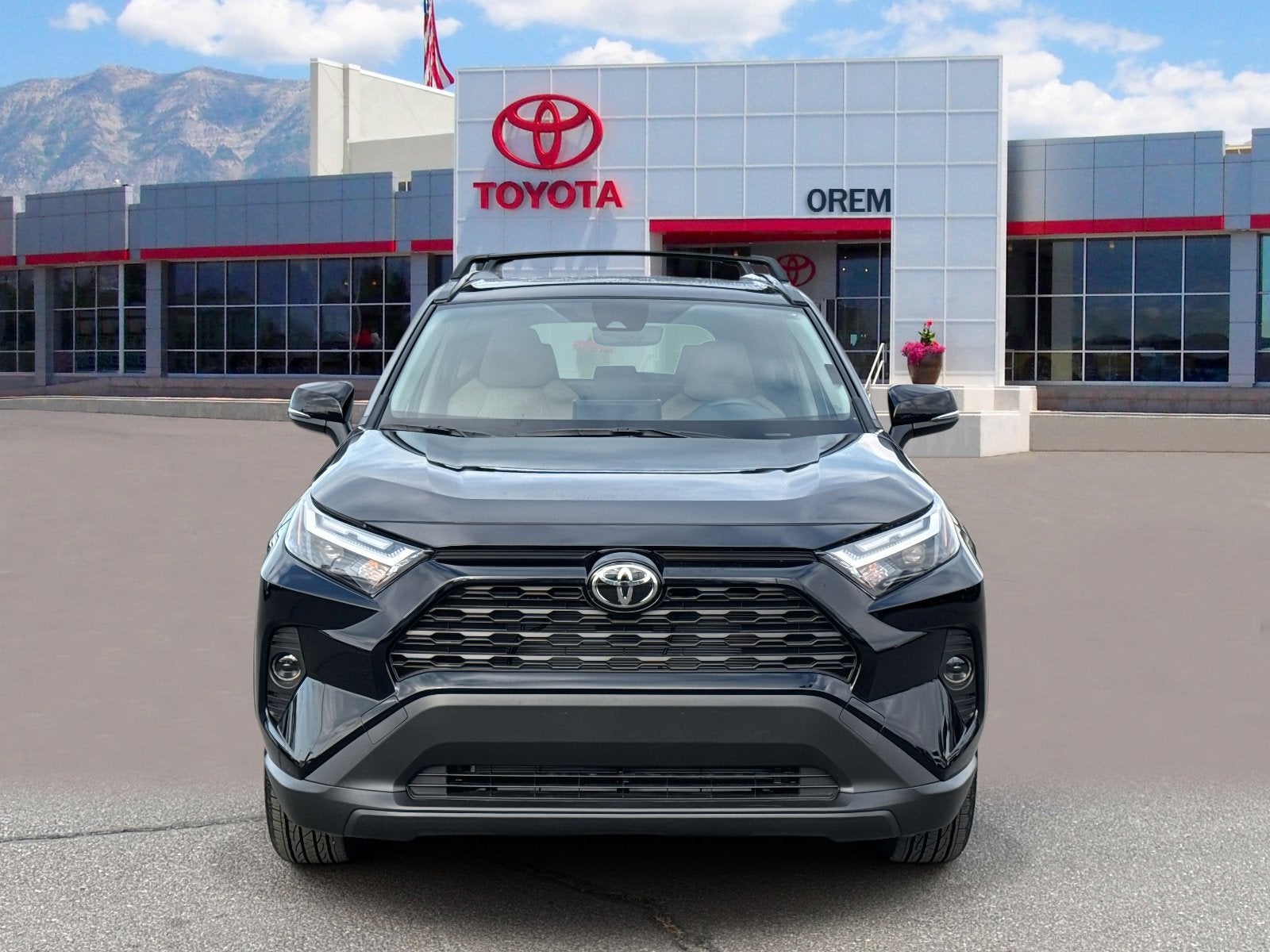 2025 Toyota RAV4 HYBRID Hybrid XLE