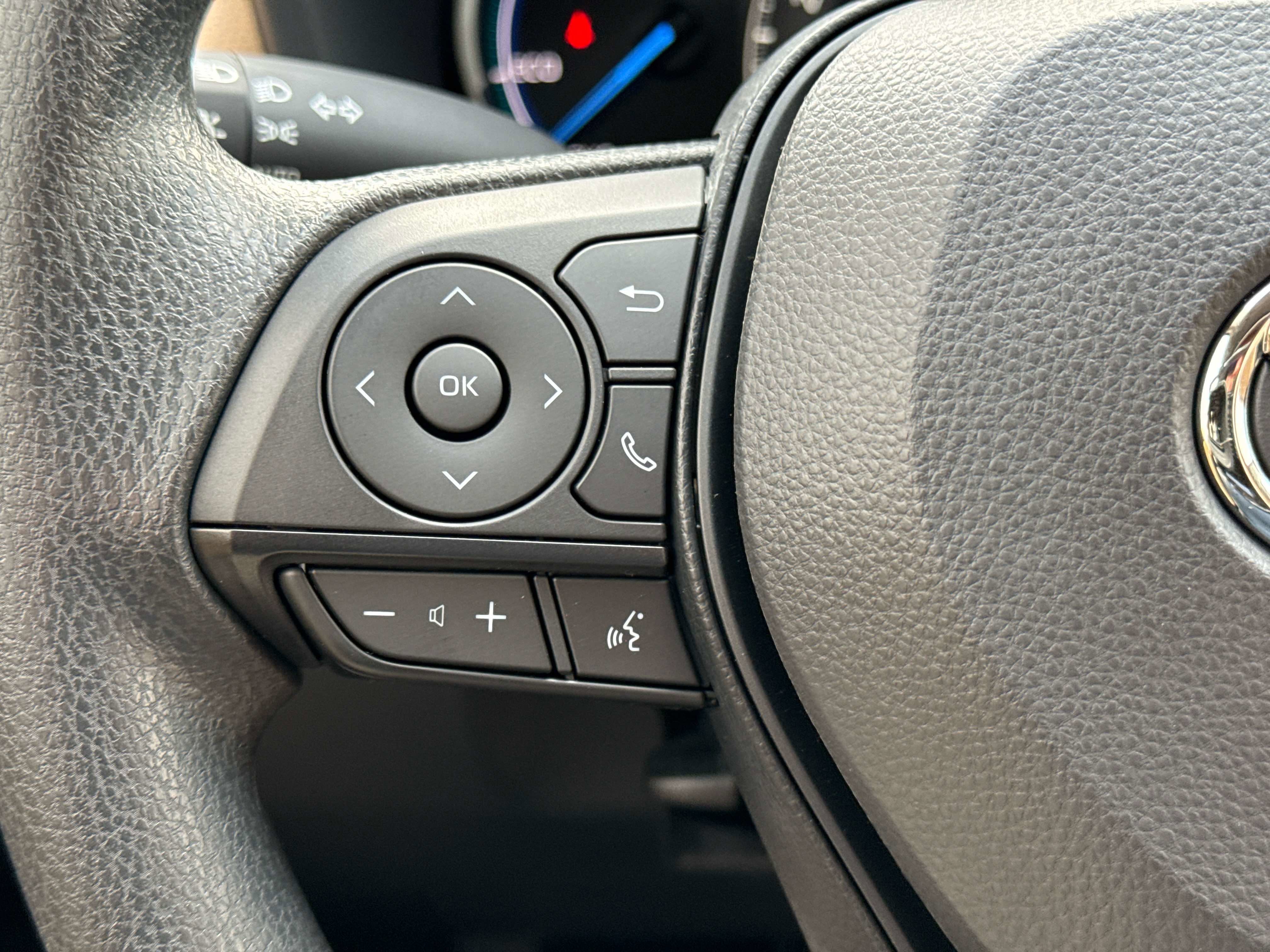 2025 Toyota RAV4 HYBRID Hybrid XLE