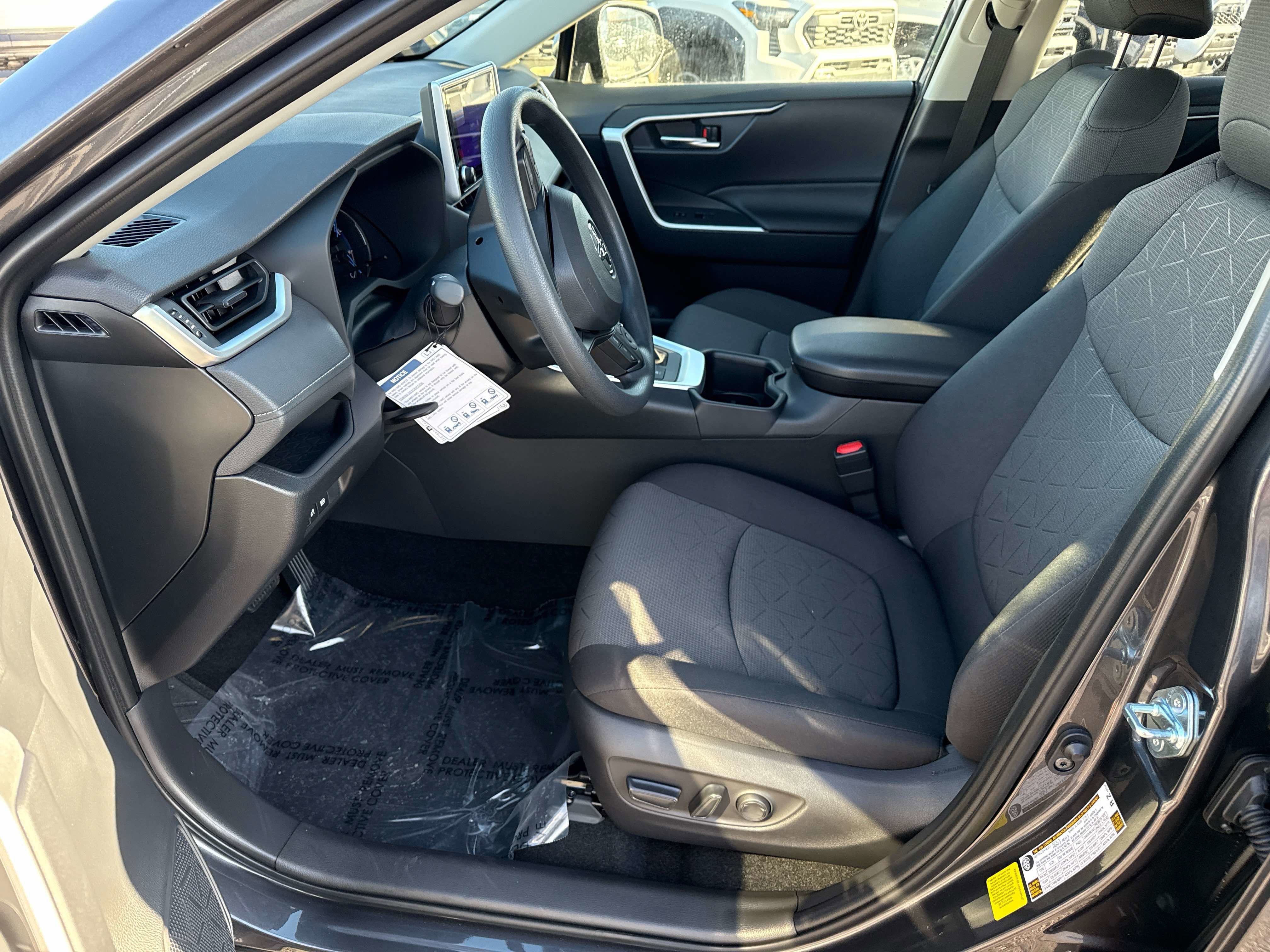 2025 Toyota RAV4 HYBRID Hybrid XLE