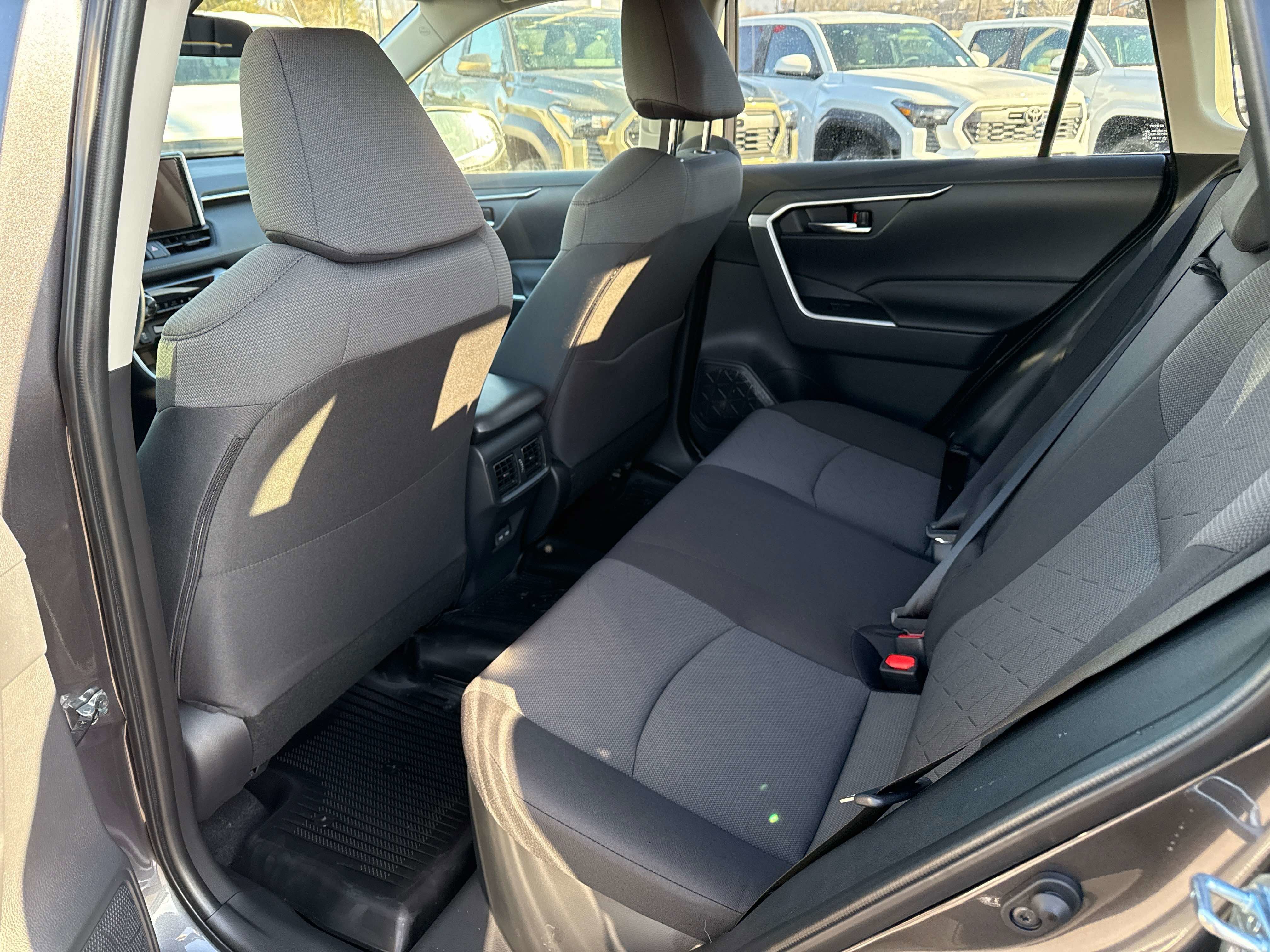 2025 Toyota RAV4 HYBRID Hybrid XLE