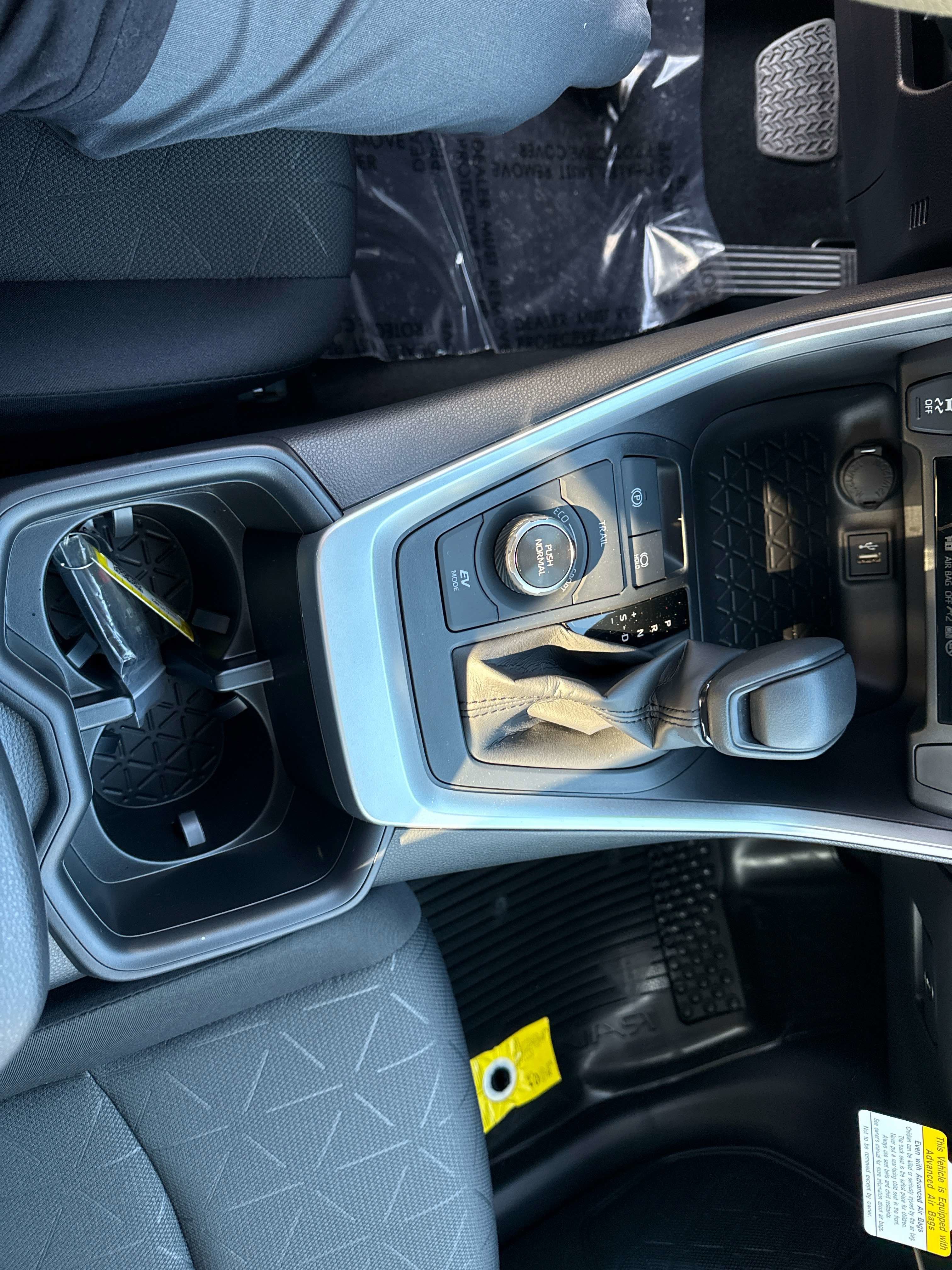 2025 Toyota RAV4 HYBRID Hybrid XLE