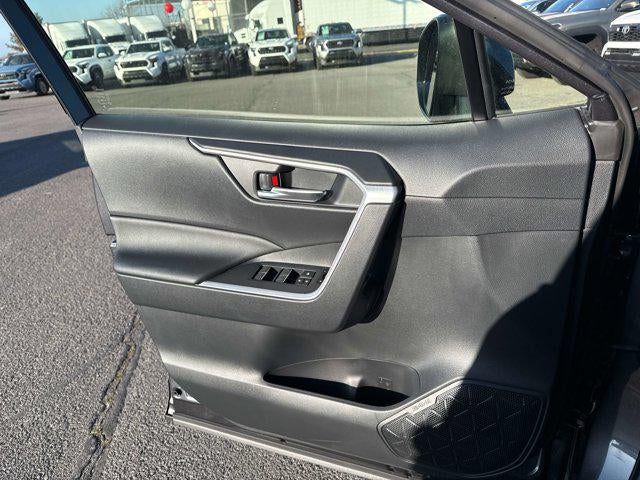 2025 Toyota RAV4 HYBRID Hybrid XLE