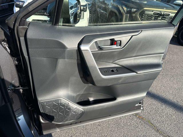 2025 Toyota RAV4 HYBRID Hybrid XLE