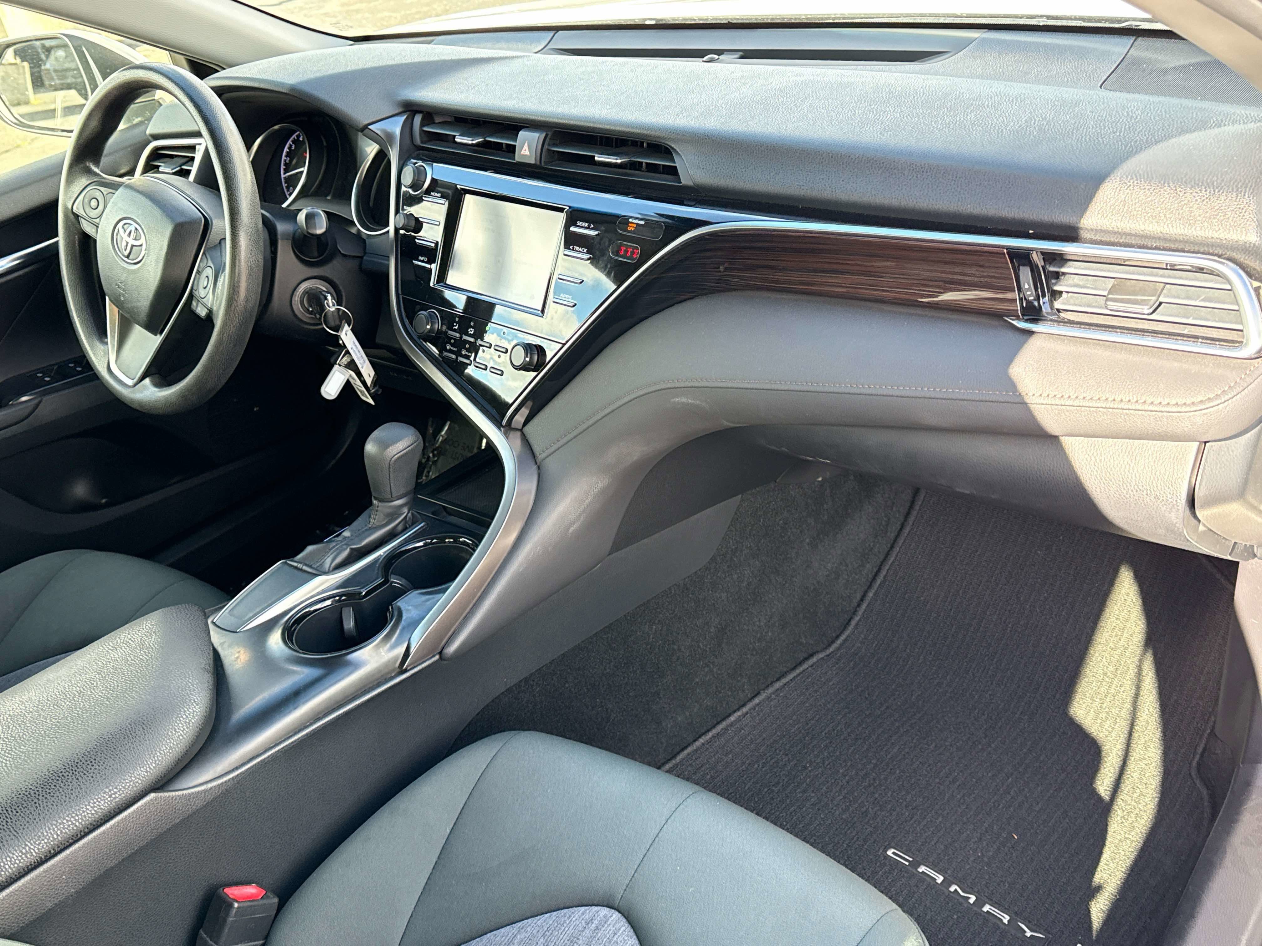 2018 Toyota CAMRY LE